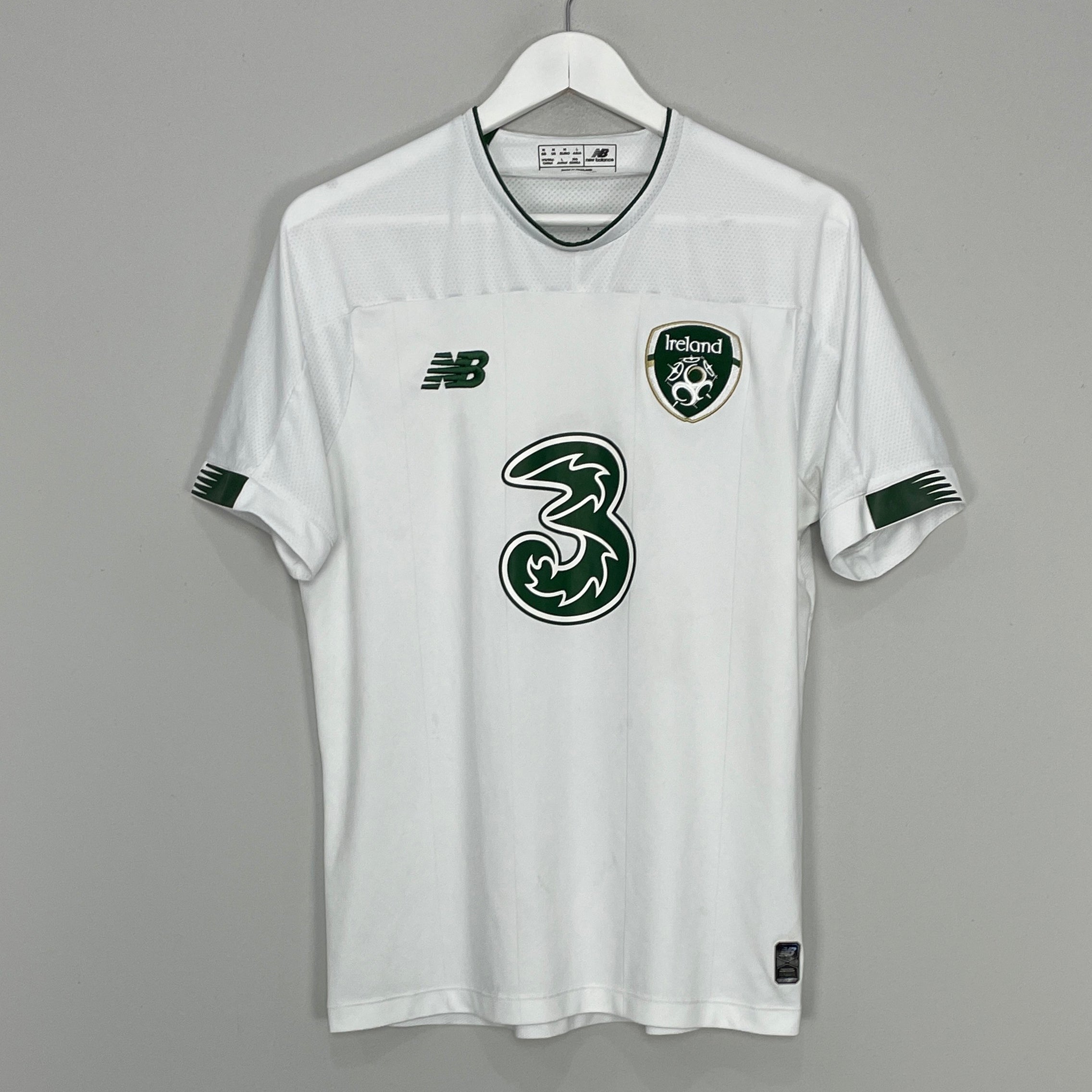 Shop 2020/21 IRELAND AWAY SHIRT (M) NEW BALANCE, classic football shirts, vintage football shirts & retro soccer jerseys at Cult Kits