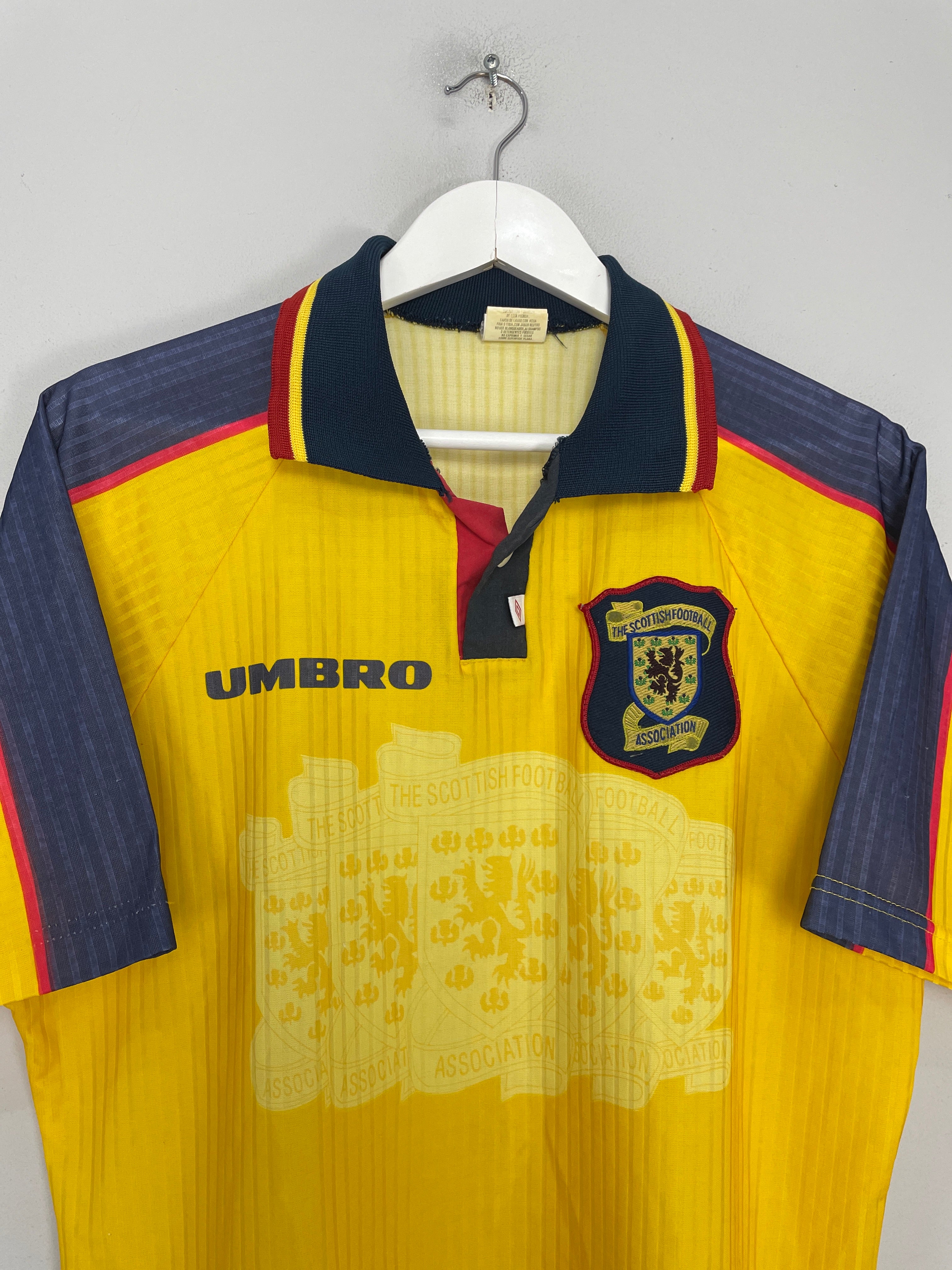 Shop 1997/99 SCOTLAND AWAY SHIRT (M) UMBRO, classic football shirts, vintage football shirts & retro soccer jerseys at Cult Kits