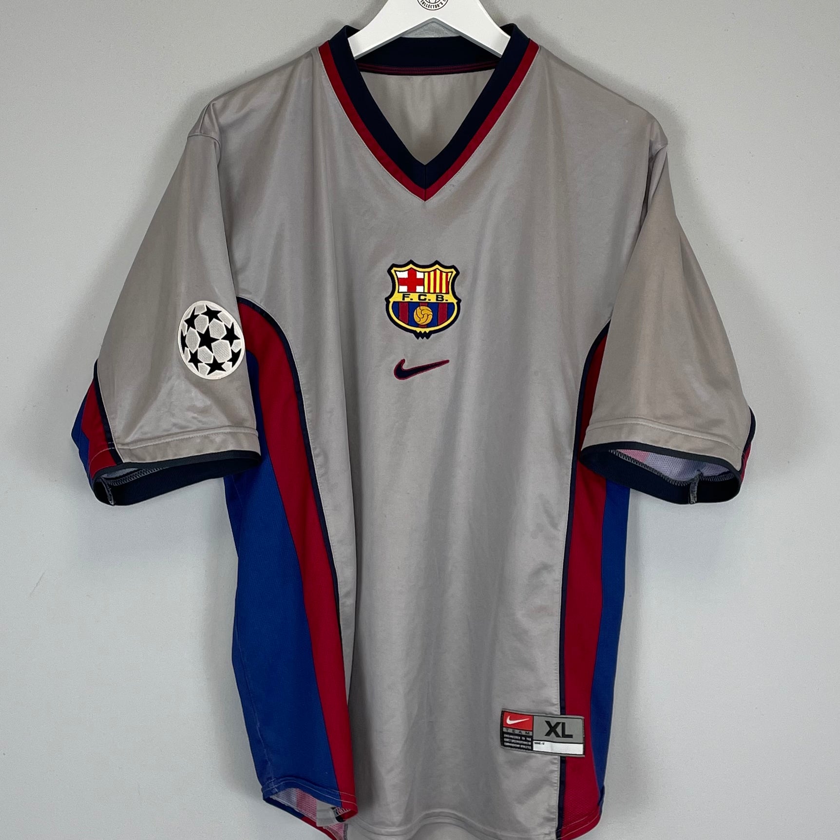 Shop 1999/00 BARCELONA AWAY SHIRT C/L (XL) NIKE, classic football shirts, vintage football shirts & retro soccer jerseys at Cult Kits