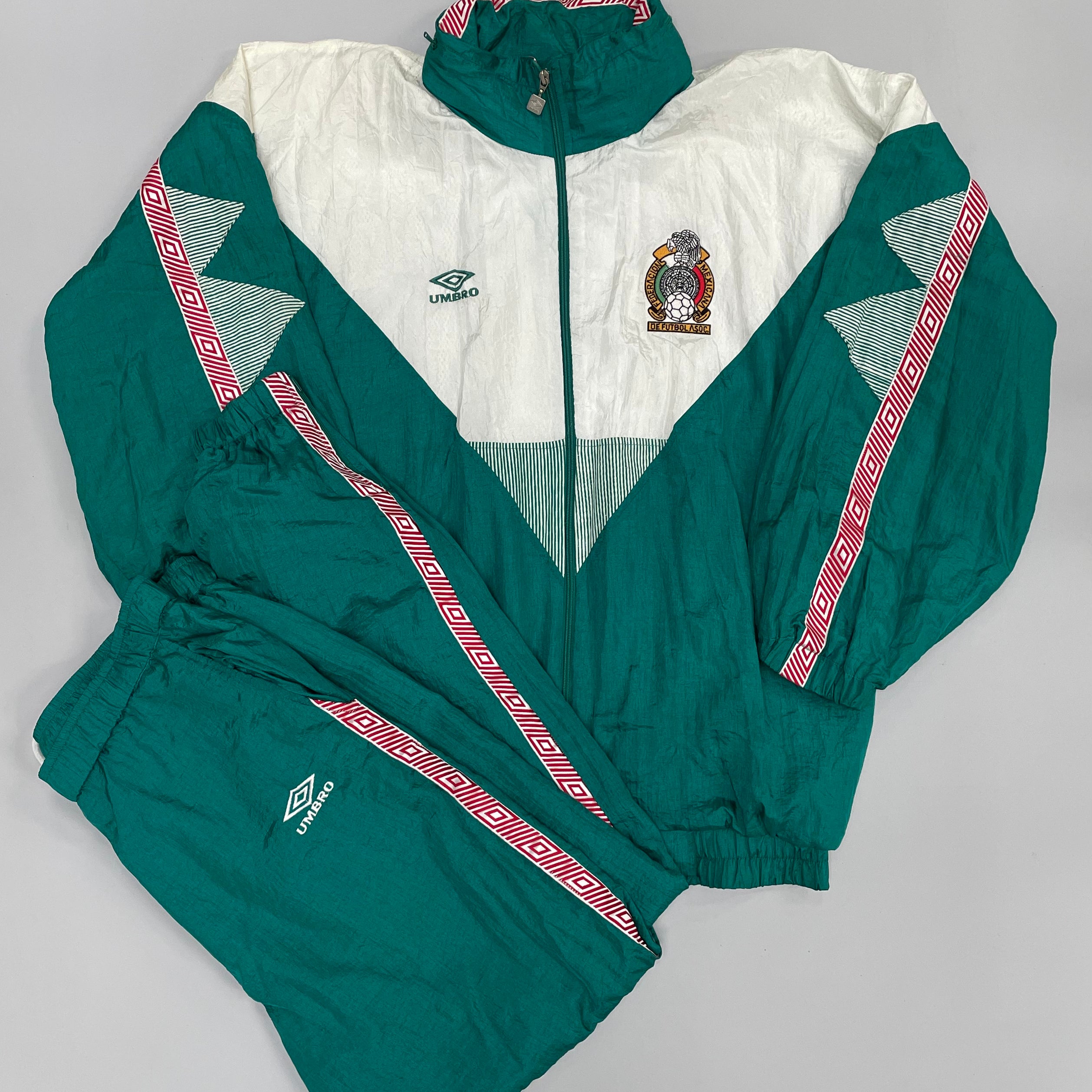 Shop 1993/94 MEXICO FULL TRACKSUIT (L) UMBRO, classic football shirts, vintage football shirts & retro soccer jerseys at Cult Kits