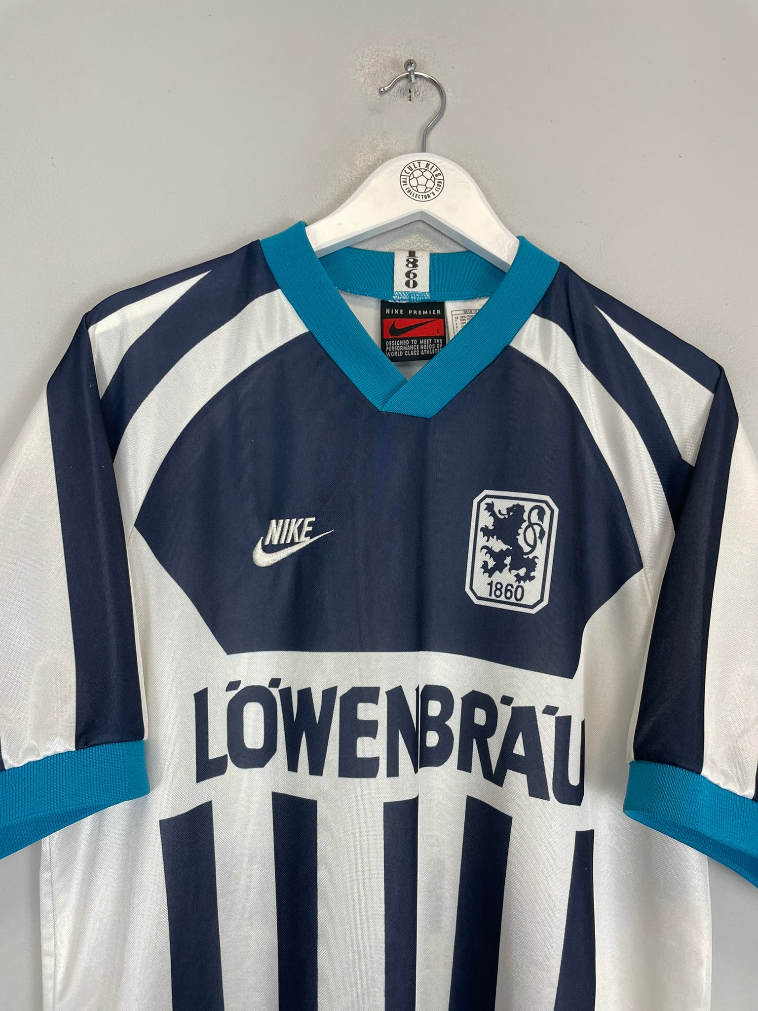 Shop 1995/96 1860 MUNICH AWAY SHIRT (L) NIKE, classic football shirts, vintage football shirts & retro soccer jerseys at Cult Kits