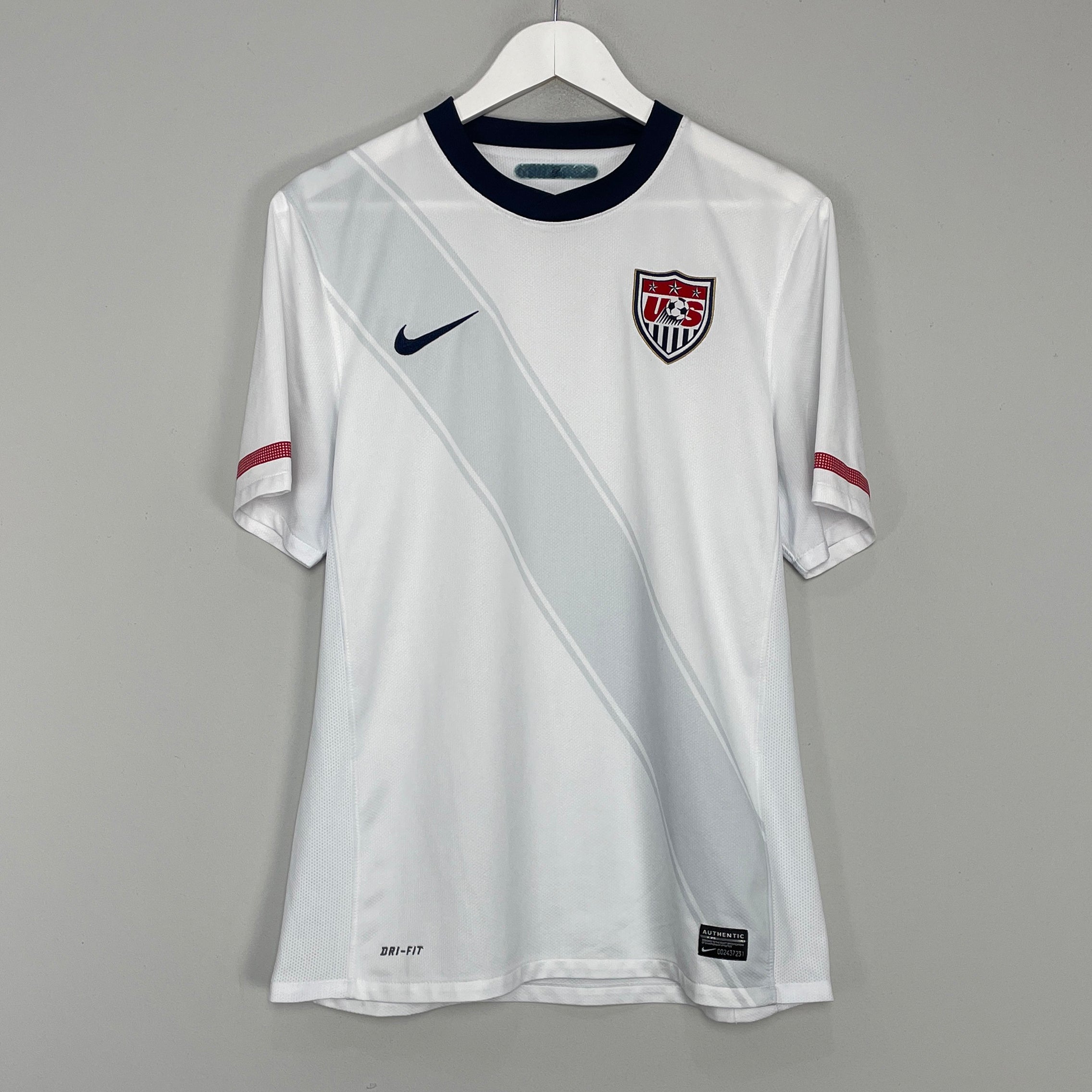 Shop 2010/11 USA HOME SHIRT (M) NIKE, classic football shirts, vintage football shirts & retro soccer jerseys at Cult Kits