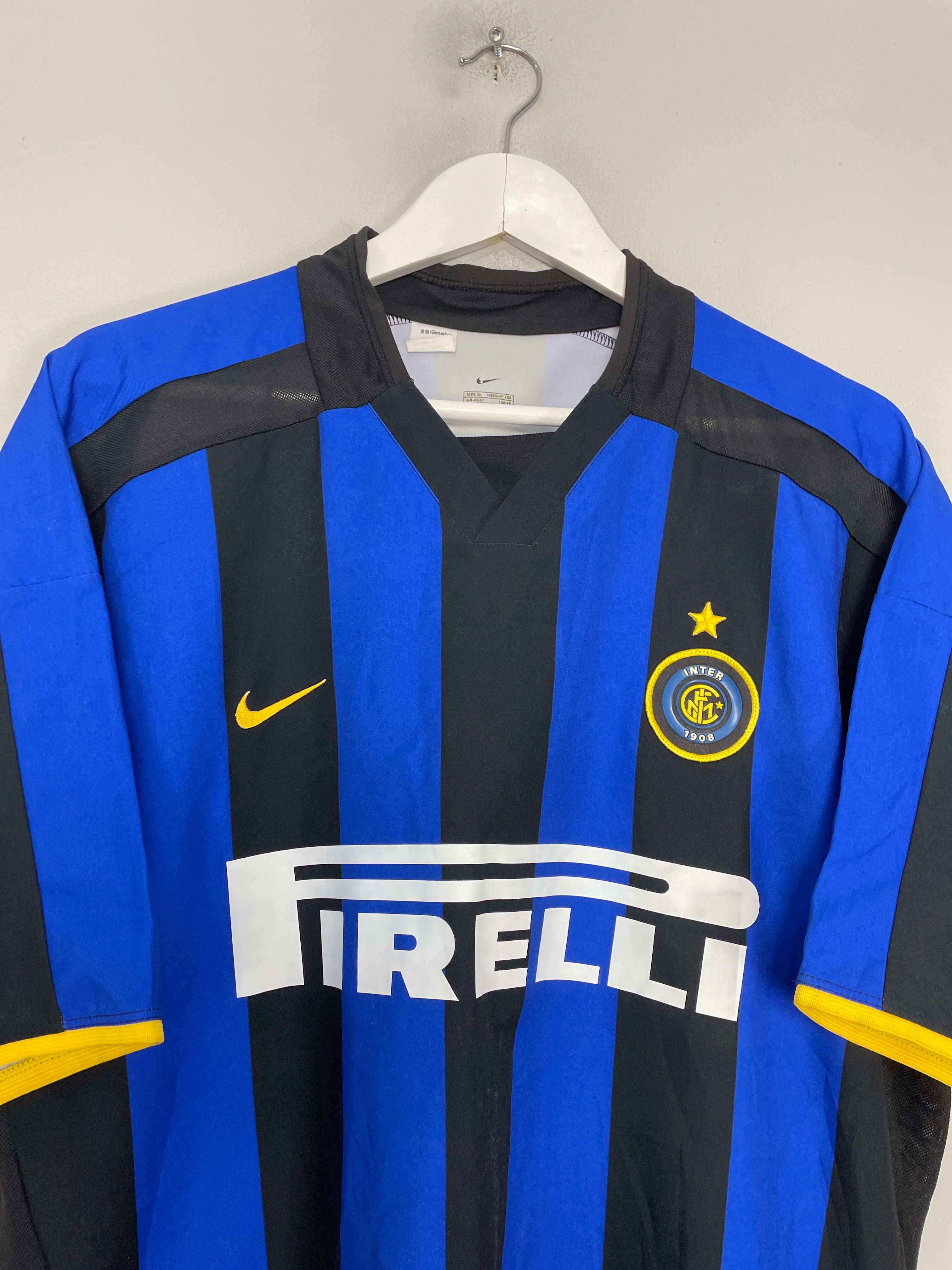 Shop 2002/03 INTER MILAN BATISTUTA #19 HOME SHIRT (XL) NIKE, classic football shirts, vintage football shirts & retro soccer jerseys at Cult Kits