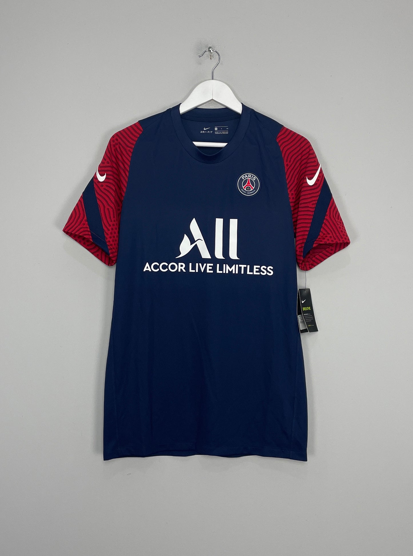 Image of the PSG training shirt from the 2020/21 season