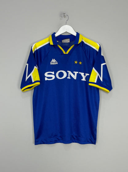 Image of the Juventus shirt from the 1996/97 season