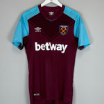 Shop 2017/18 WEST HAM CHICHARITO #17 HOME SHIRT (M) UMBRO, classic football shirts, vintage football shirts & retro soccer jerseys at Cult Kits