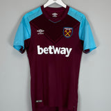 Shop 2017/18 WEST HAM CHICHARITO #17 HOME SHIRT (M) UMBRO, classic football shirts, vintage football shirts & retro soccer jerseys at Cult Kits