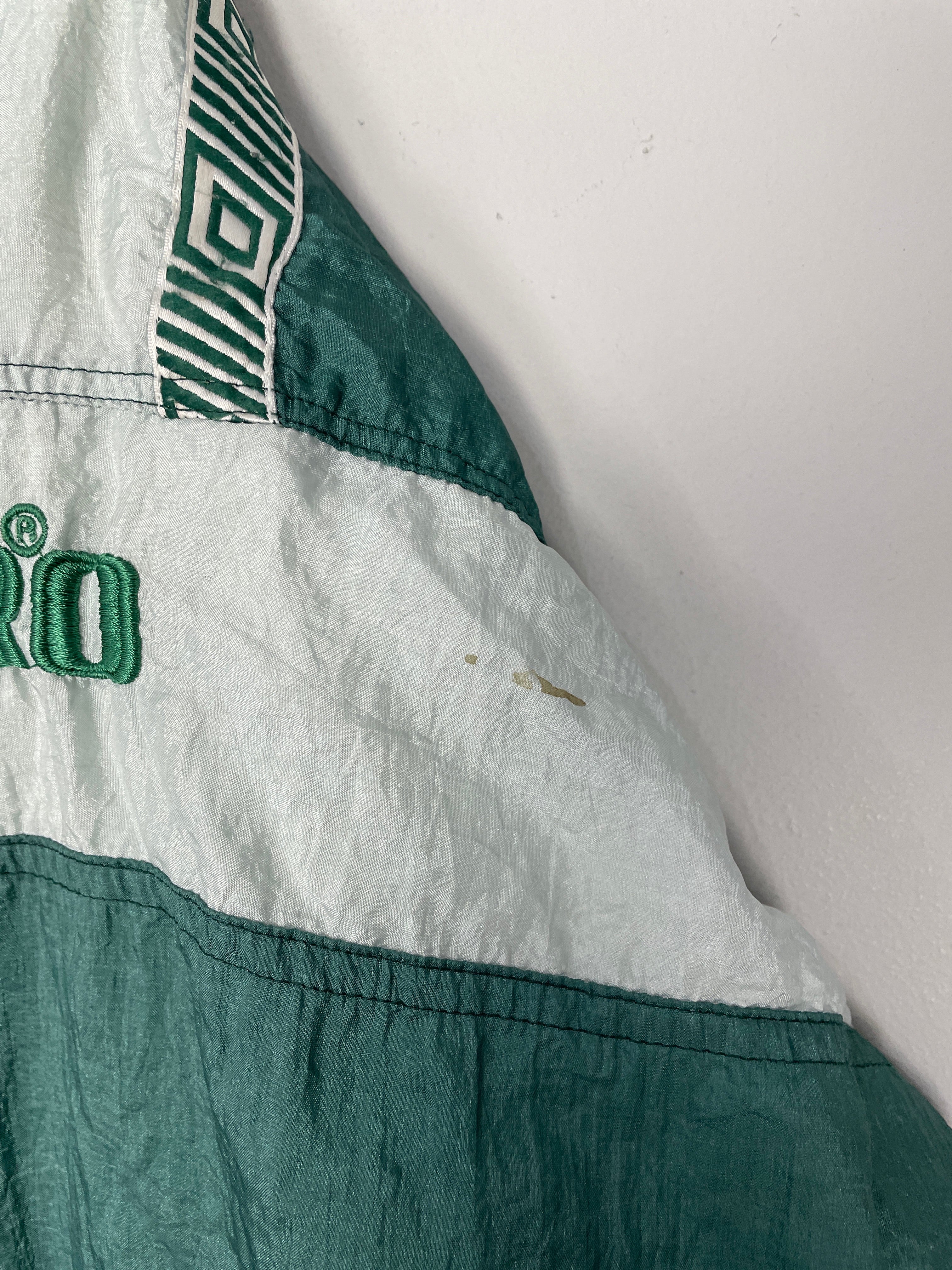 Shop 1993/94 MEXICO TRACK JACKET (M) UMBRO, classic football shirts, vintage football shirts & retro soccer jerseys at Cult Kits