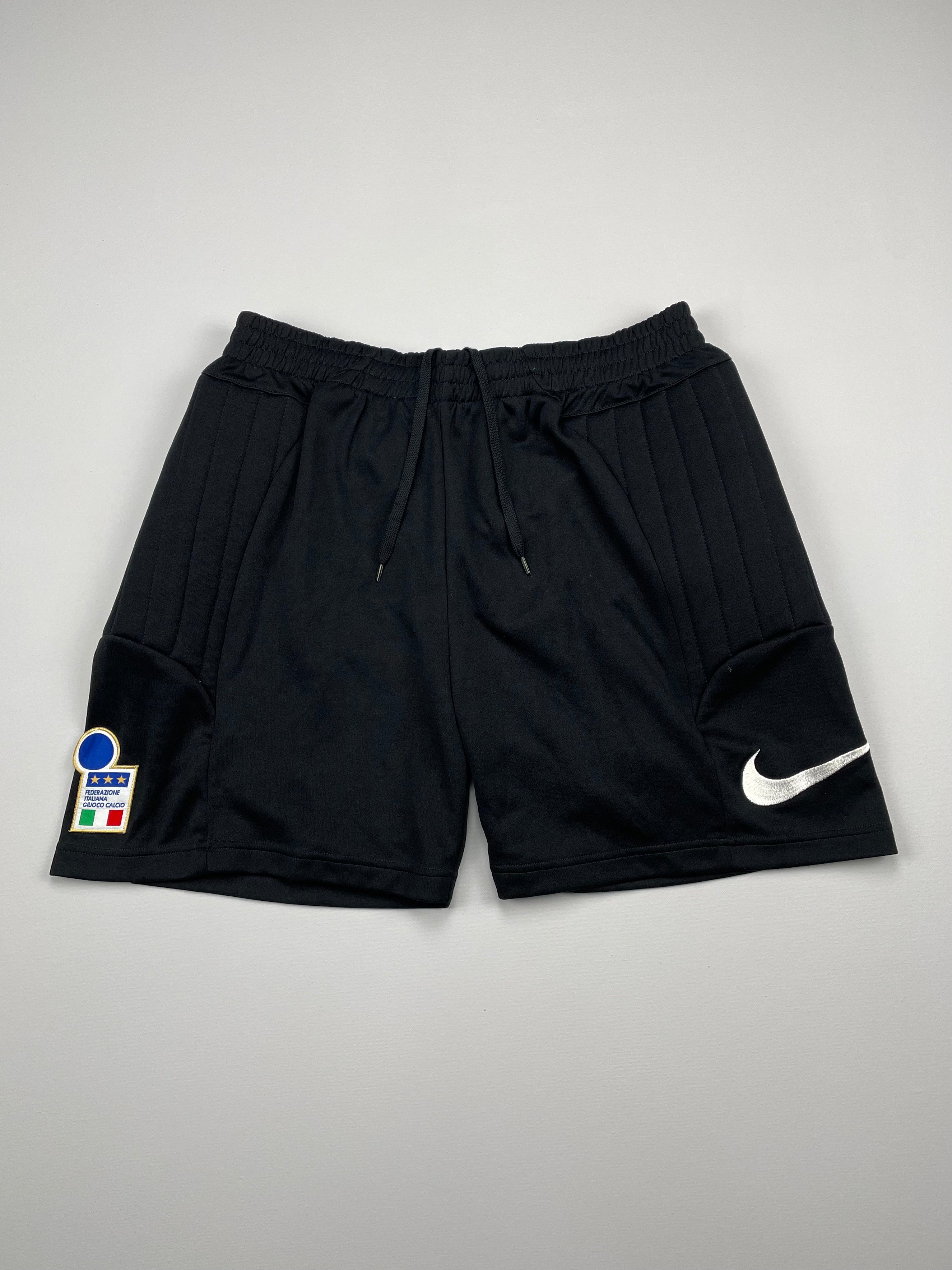 Shop 1996/98 ITALY GK SHORTS (XL) NIKE, classic football shirts, vintage football shirts & retro soccer jerseys at Cult Kits
