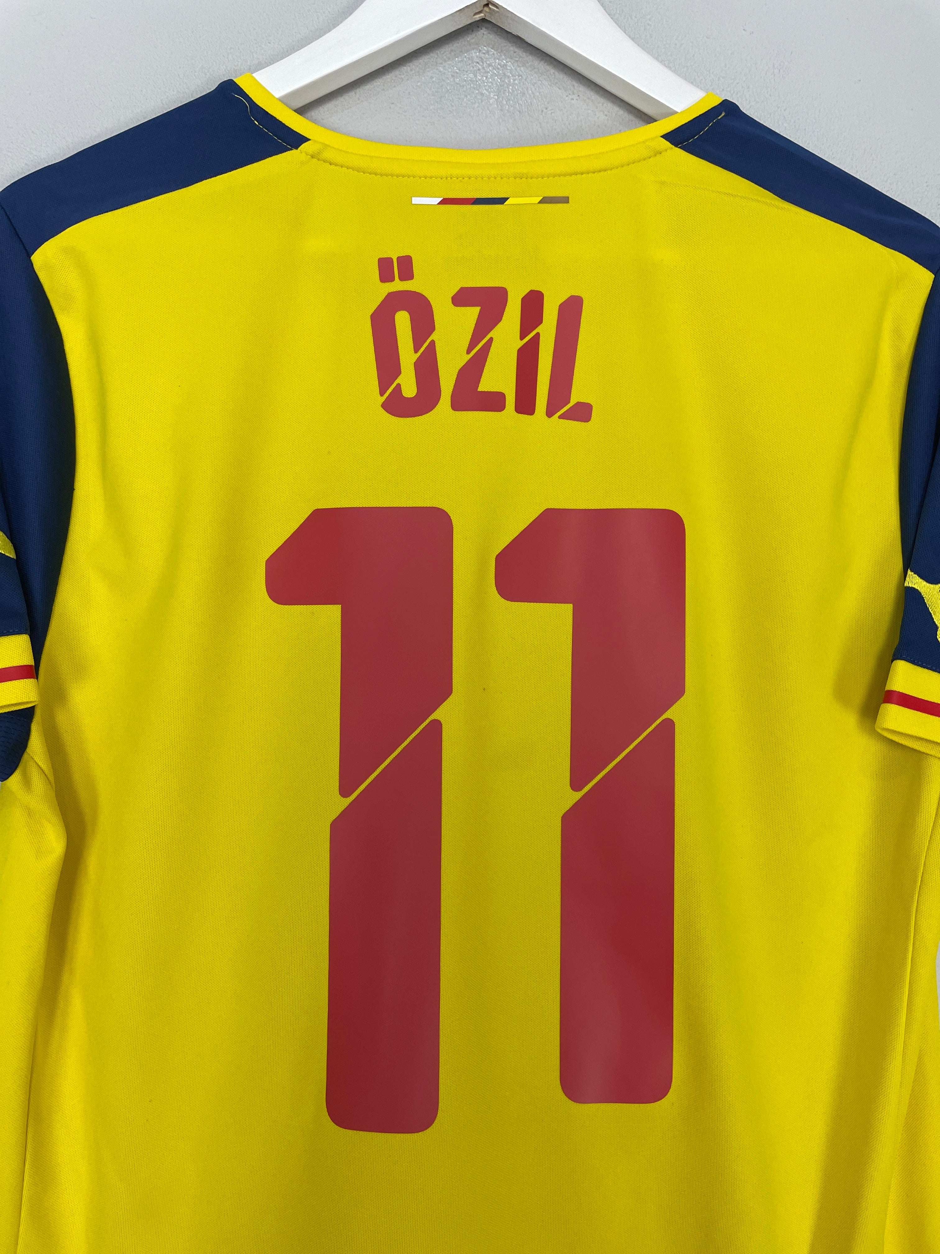 Shop 2014/15 ARSENAL OZIL #11 AWAY SHIRT (M) PUMA, classic football shirts, vintage football shirts & retro soccer jerseys at Cult Kits