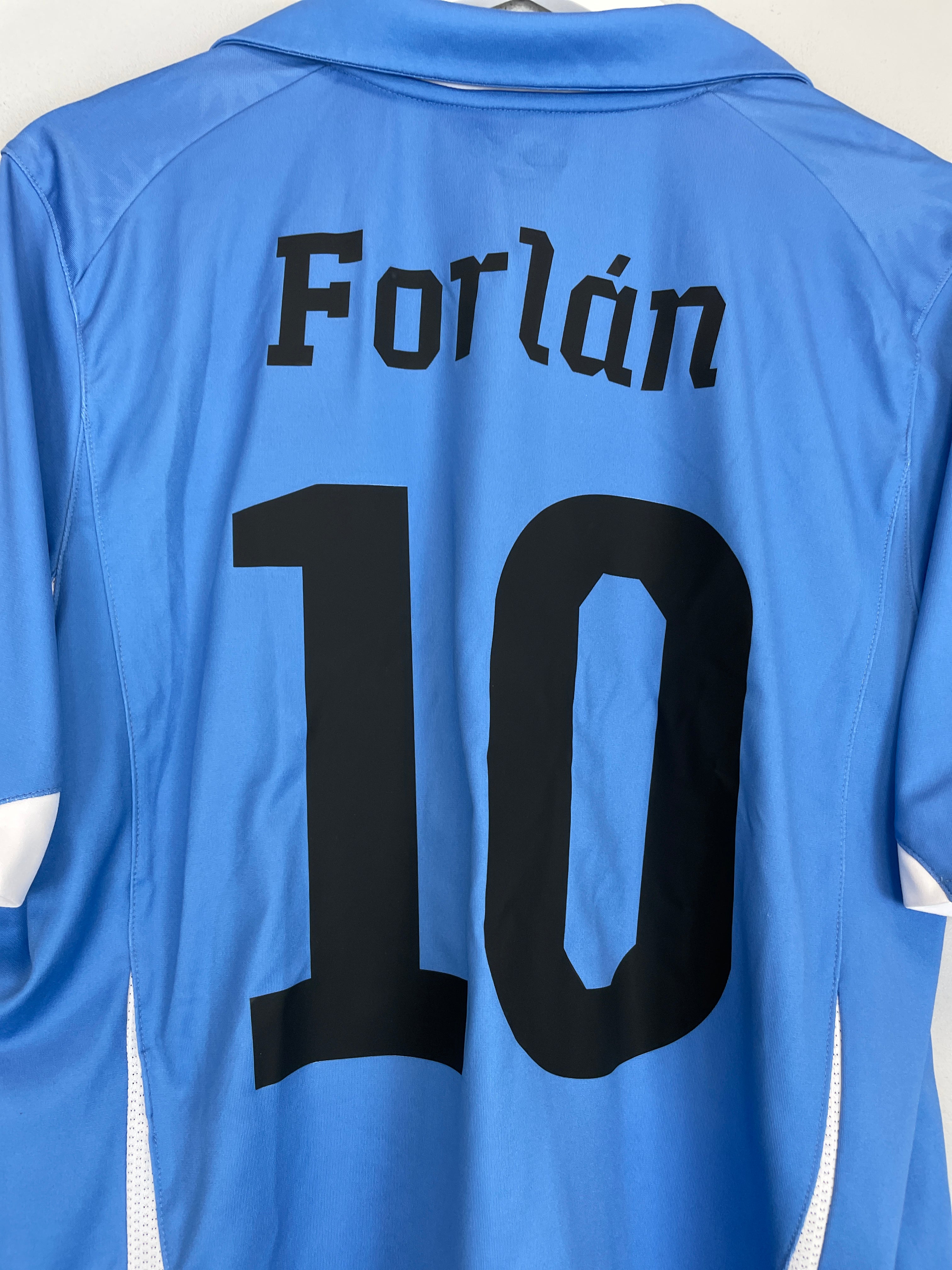 Shop 2010/11 URUGUAY FORLAN #10 HOME SHIRT (L) PUMA, classic football shirts, vintage football shirts & retro soccer jerseys at Cult Kits