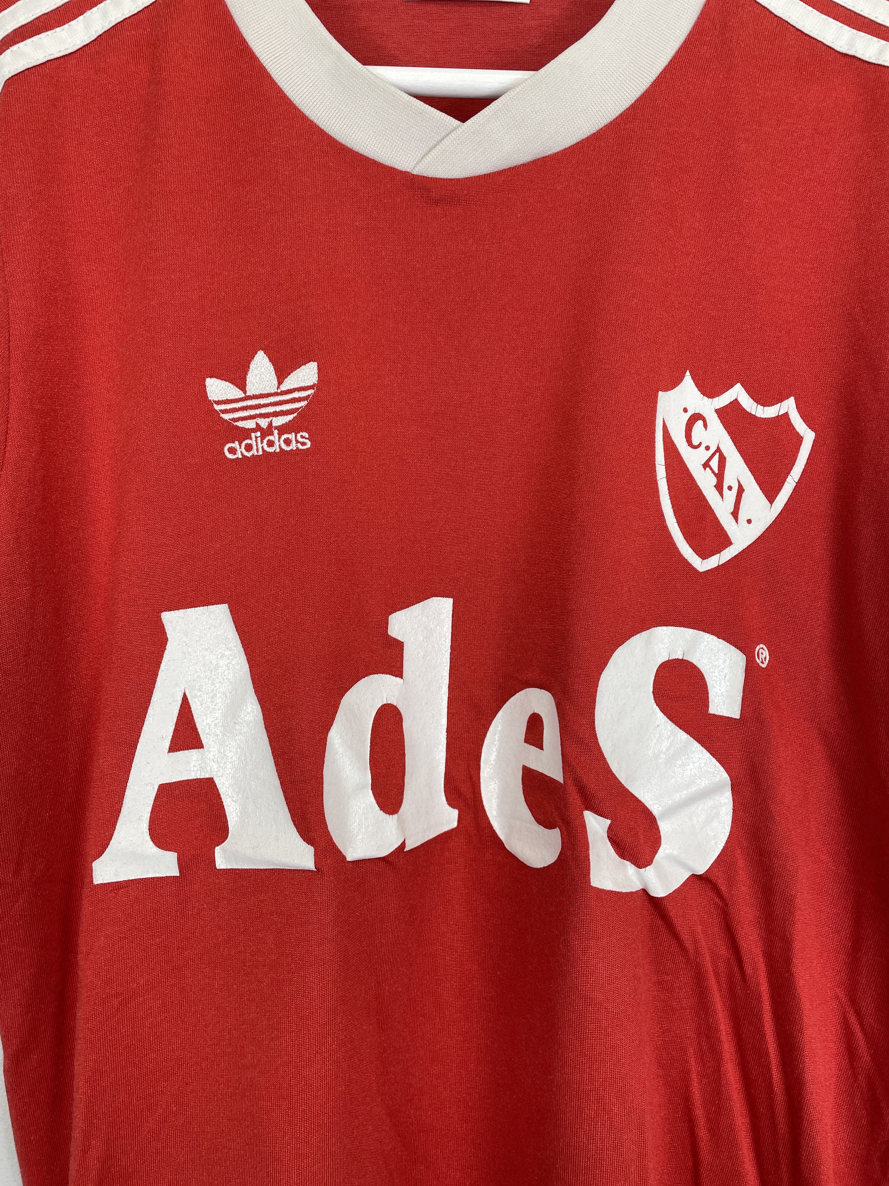 Shop 1994 INDEPENDIENTE HOME SHIRT (M) ADIDAS, classic football shirts, vintage football shirts & retro soccer jerseys at Cult Kits