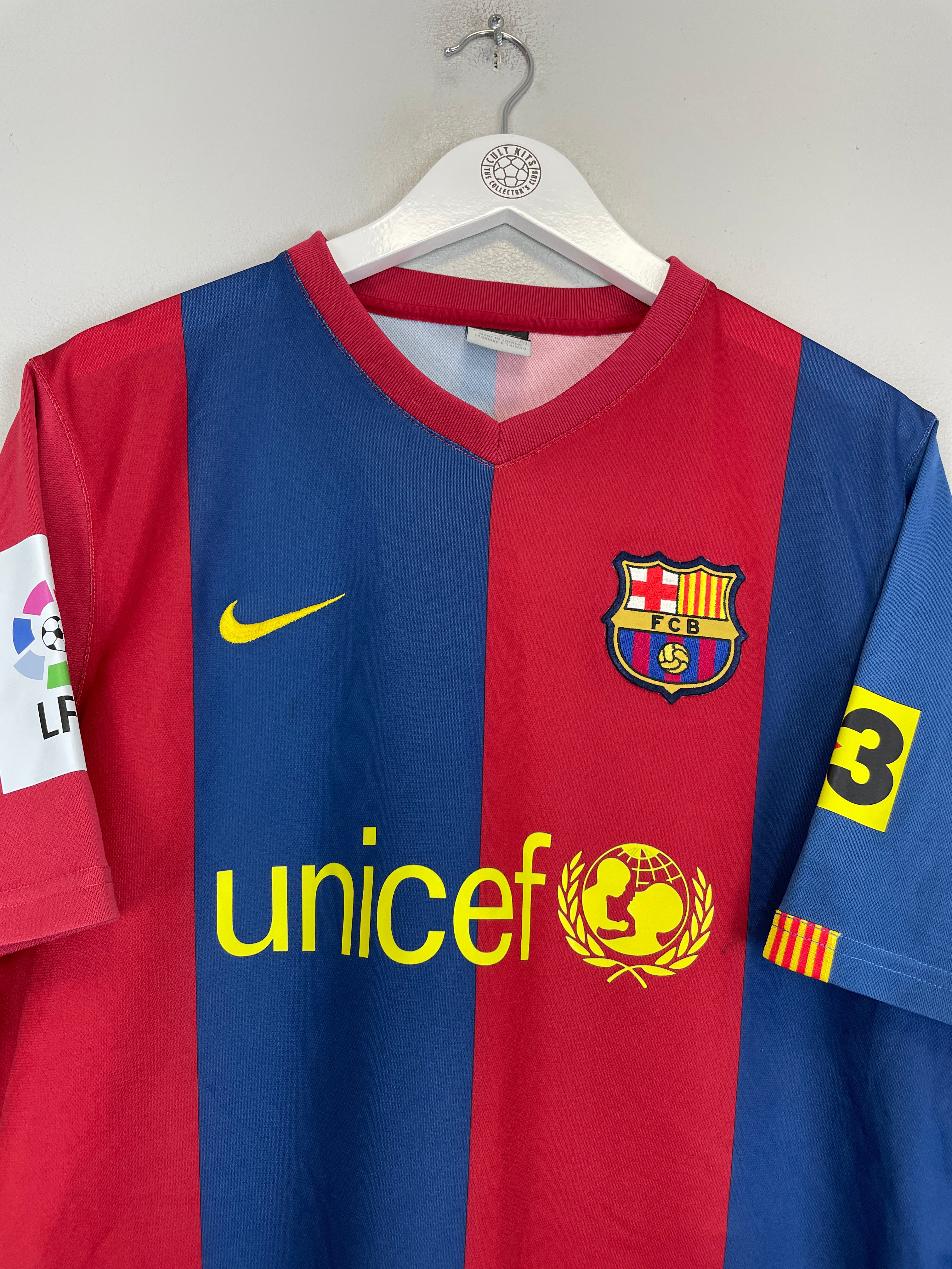 Shop 2006/07 BARCELONA MESSI #19 HOME SHIRT (L) NIKE BASIC, classic football shirts, vintage football shirts & retro soccer jerseys at Cult Kits