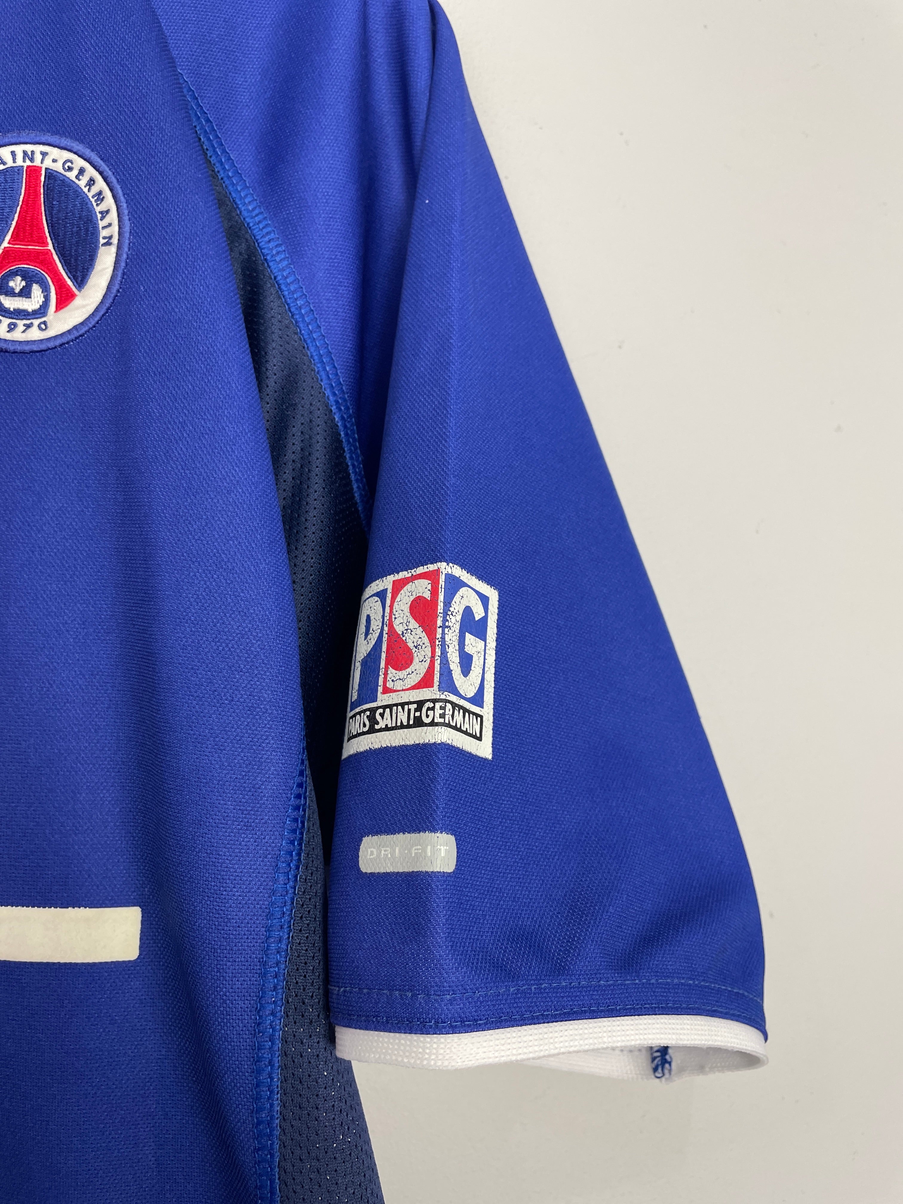 Shop 2000/01 PSG HOME SHIRT (M) NIKE, classic football shirts, vintage football shirts & retro soccer jerseys at Cult Kits