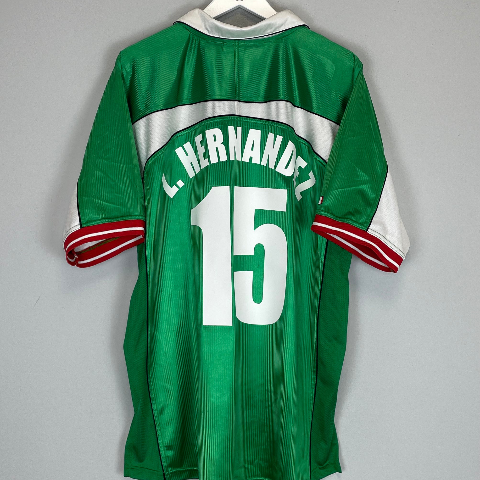 Shop 2000/01 MEXICO L.HERNANDEZ #15 HOME SHIRT (XL) ATLETICA, classic football shirts, vintage football shirts & retro soccer jerseys at Cult Kits