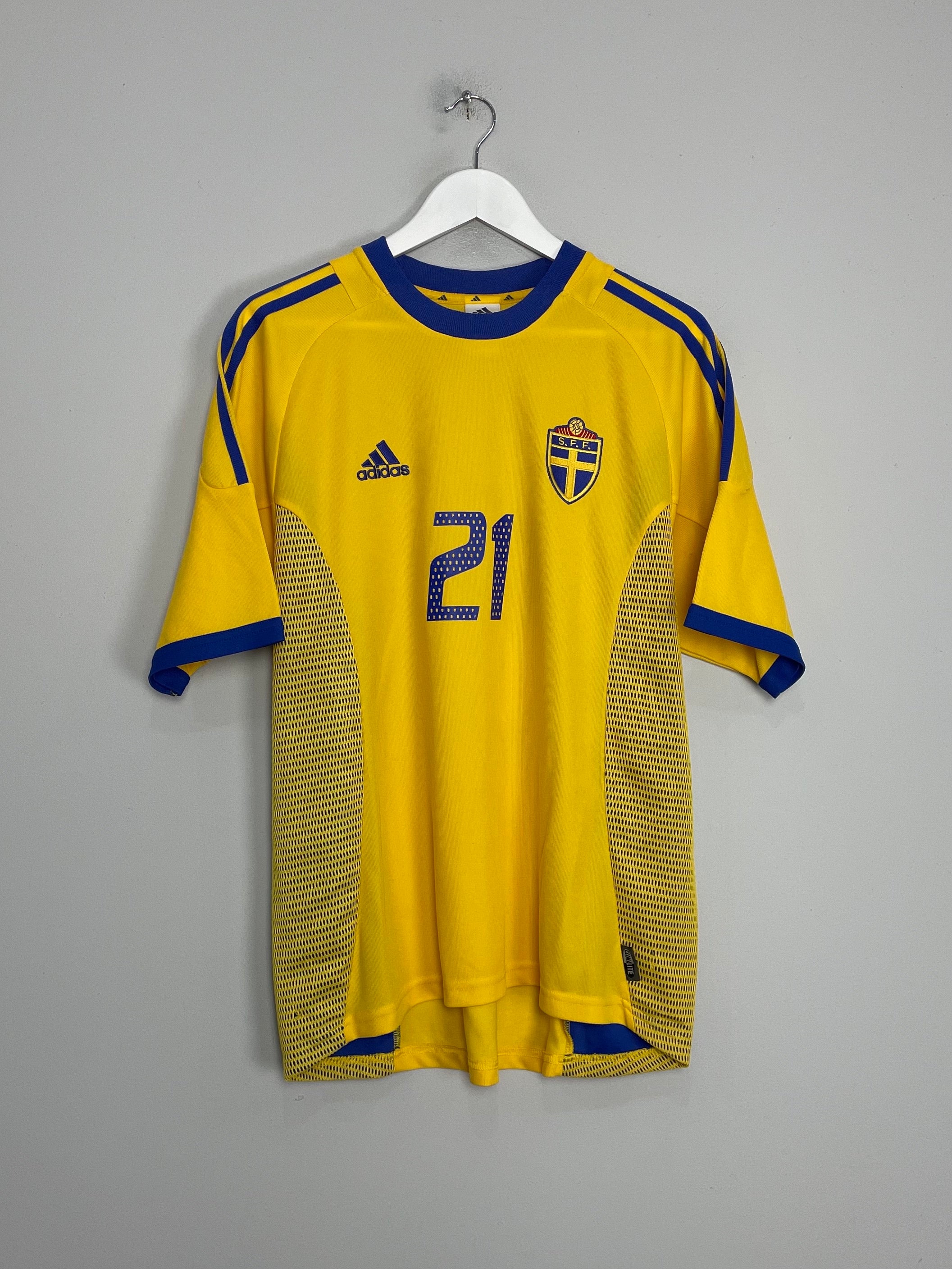 Shop 2002/03 SWEDEN IBRAHIMOVIC #21 HOME SHIRT (L) ADIDAS, classic football shirts, vintage football shirts & retro soccer jerseys at Cult Kits
