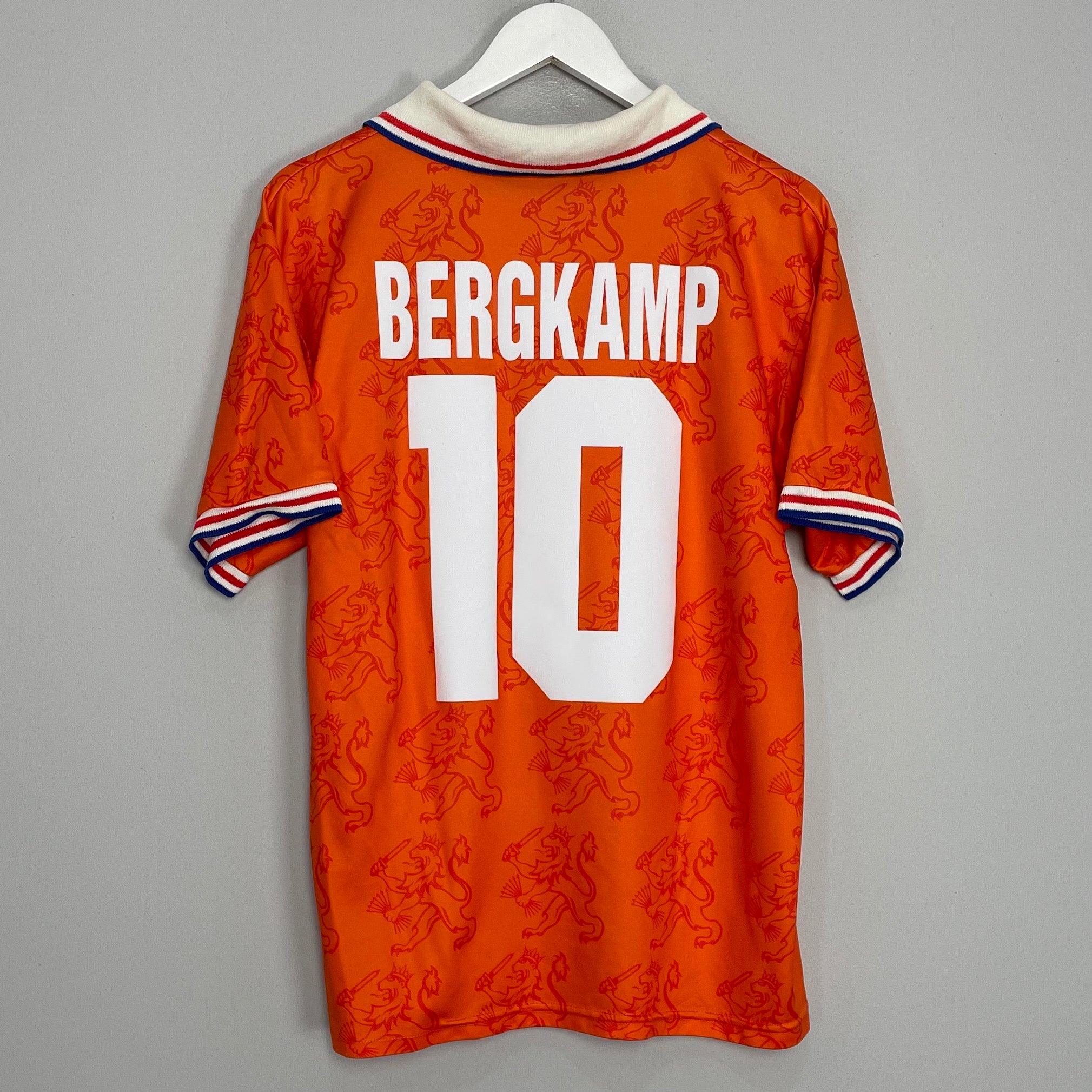 Shop 1994 NETHERLANDS BERGKAMP #10 HOME SHIRT (L) LOTTO, classic football shirts, vintage football shirts & retro soccer jerseys at Cult Kits