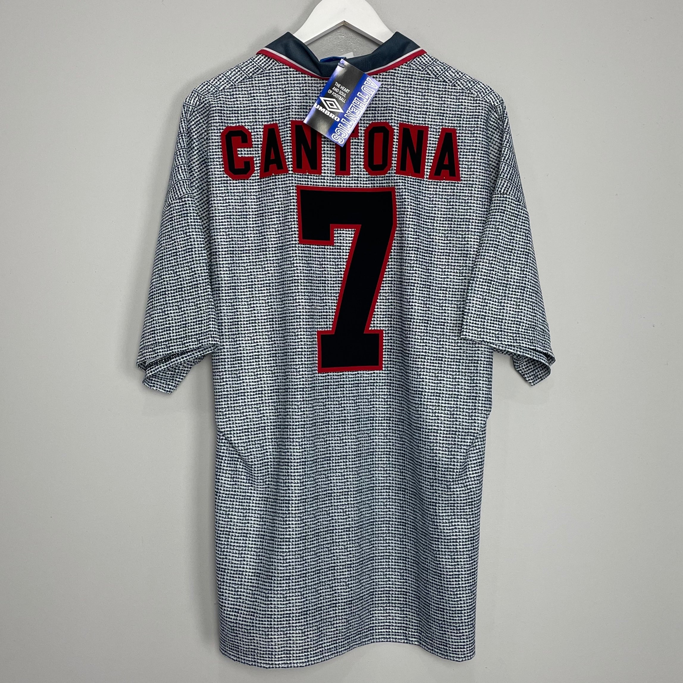 Shop 1995/96 MANCHESTER UNITED CANTONA #7 *BNWT* AWAY SHIRT (XXL) UMBRO, classic football shirts, vintage football shirts & retro soccer jerseys at Cult Kits