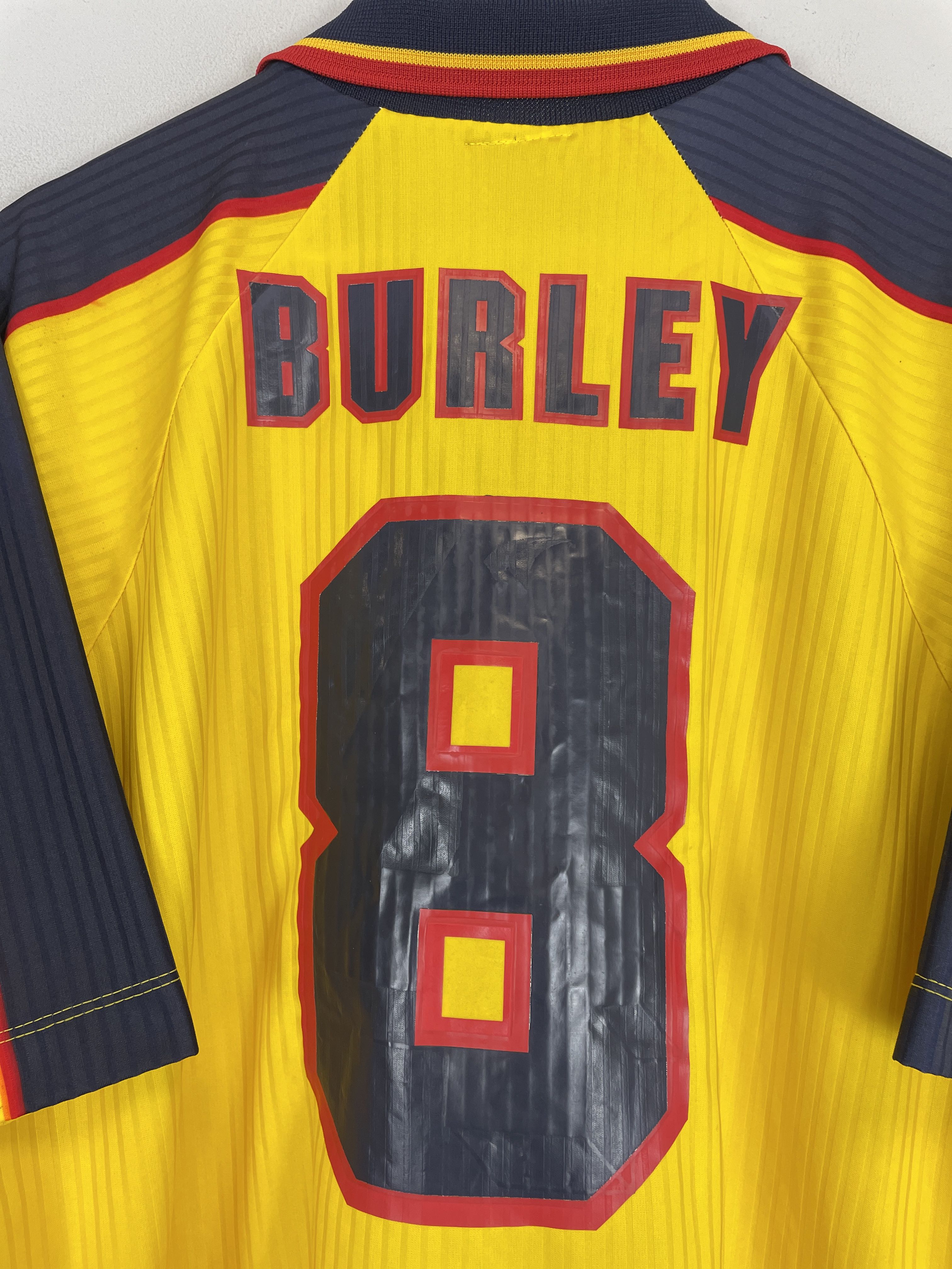 Shop 1996/98 SCOTLAND BURLEY #8 AWAY SHIRT (XL) UMBRO, classic football shirts, vintage football shirts & retro soccer jerseys at Cult Kits