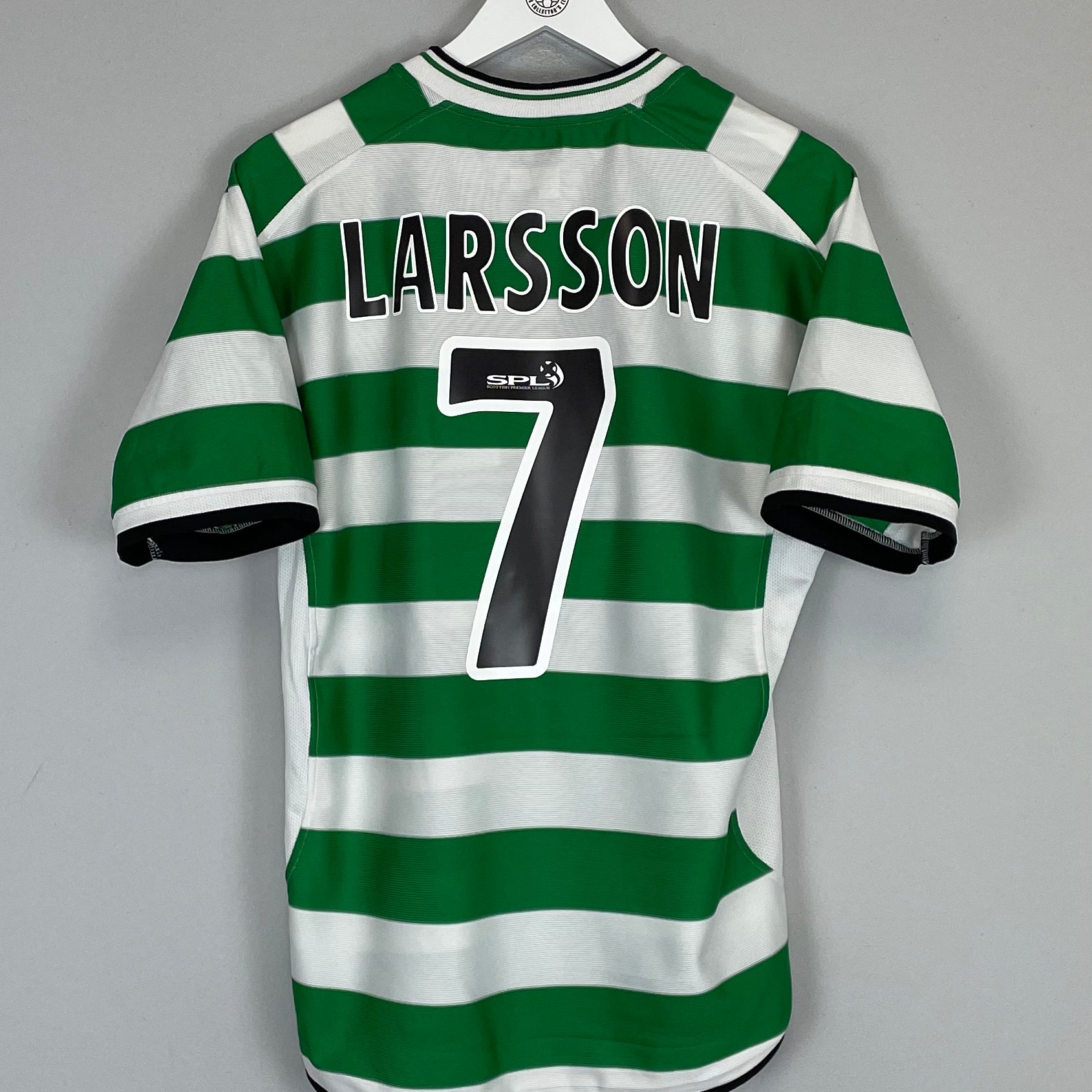 Shop 2001/03 CELTIC LARSSON #7 *TREBLE WINNERS* HOME SHIRT (M) UMBRO, classic football shirts, vintage football shirts & retro soccer jerseys at Cult Kits