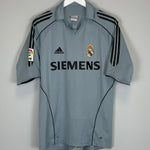 2005/06 Real Madrid Ronaldo #9 third shirt, medium, Adidas, vintage football shirt in very good condition.