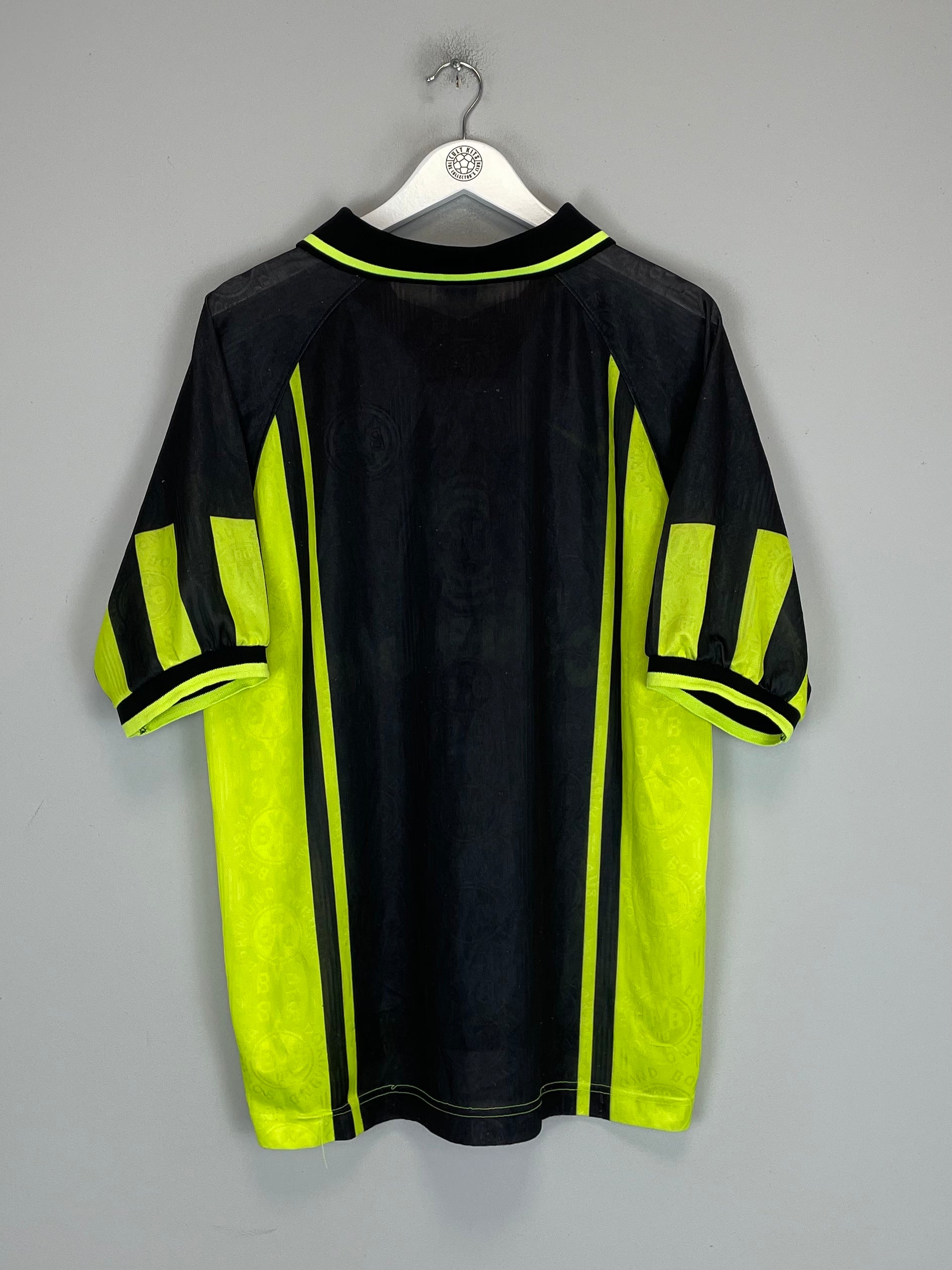 Shop 1996/97 DORTMUND AWAY SHIRT (XL) NIKE, classic football shirts, vintage football shirts & retro soccer jerseys at Cult Kits