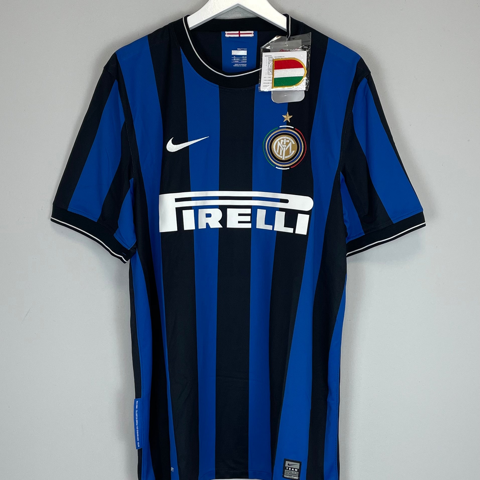 Shop 2009/10 INTER MILAN *BNWT* HOME SHIRT (XL) NIKE, classic football shirts, vintage football shirts & retro soccer jerseys at Cult Kits