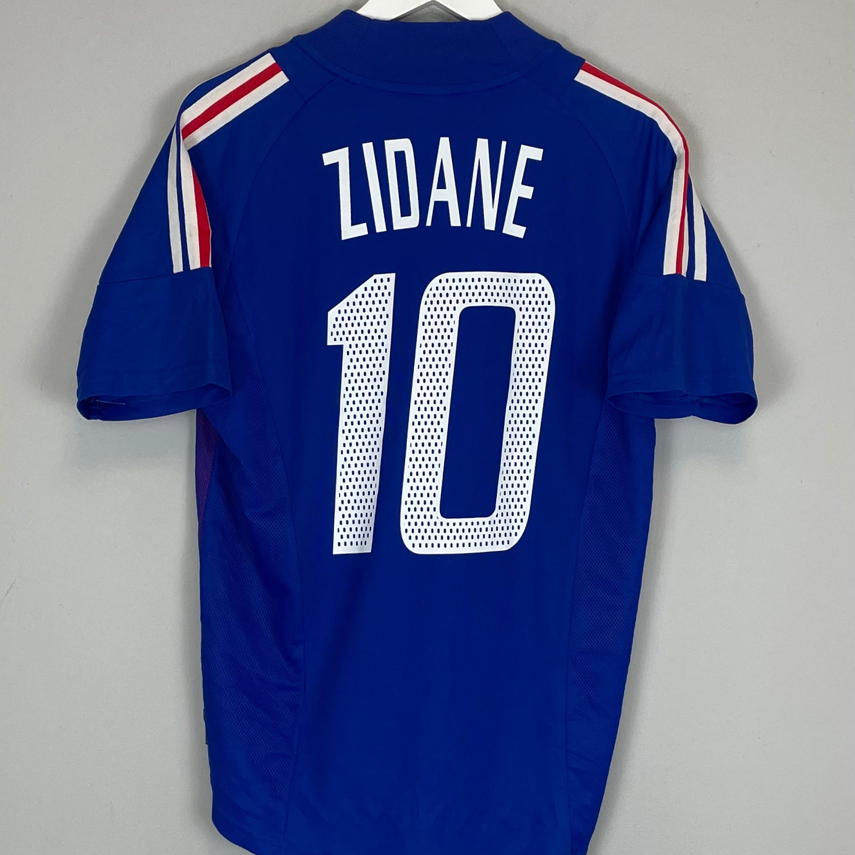Shop 2002/04 FRANCE ZIDANE #10 HOME SHIRT (S) ADIDAS, classic football shirts, vintage football shirts & retro soccer jerseys at Cult Kits