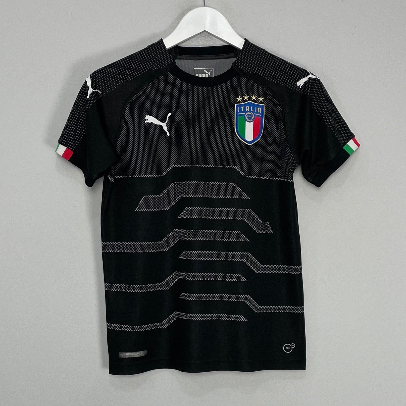Shop 2017/18 ITALY GK SHIRT (XL.KIDS) PUMA, classic football shirts, vintage football shirts & retro soccer jerseys at Cult Kits