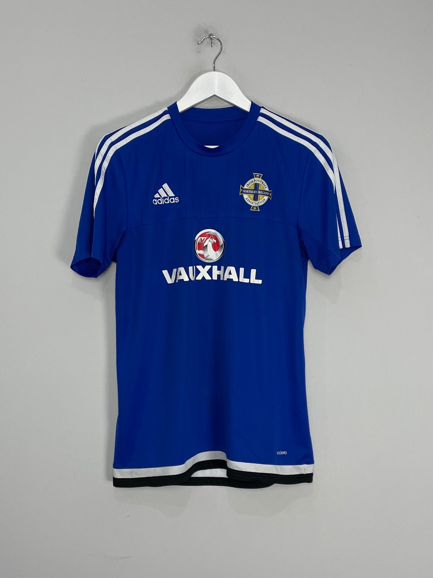 Shop 2016/18 NORTHERN IRELAND TRAINING SHIRT (M) ADIDAS, classic football shirts, vintage football shirts & retro soccer jerseys at Cult Kits