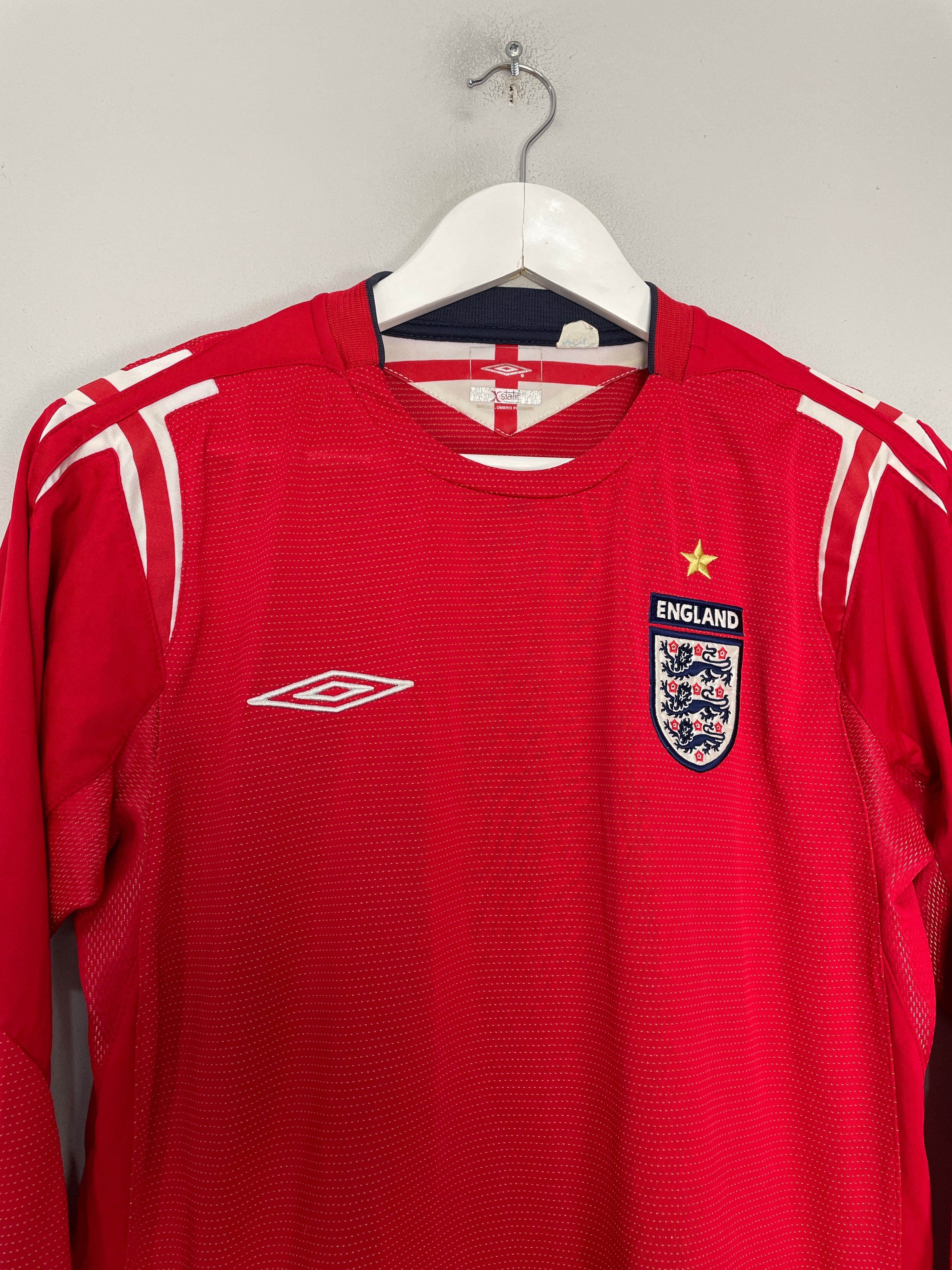 Shop 2004/06 ENGLAND L/S AWAY SHIRT (S) UMBRO, classic football shirts, vintage football shirts & retro soccer jerseys at Cult Kits