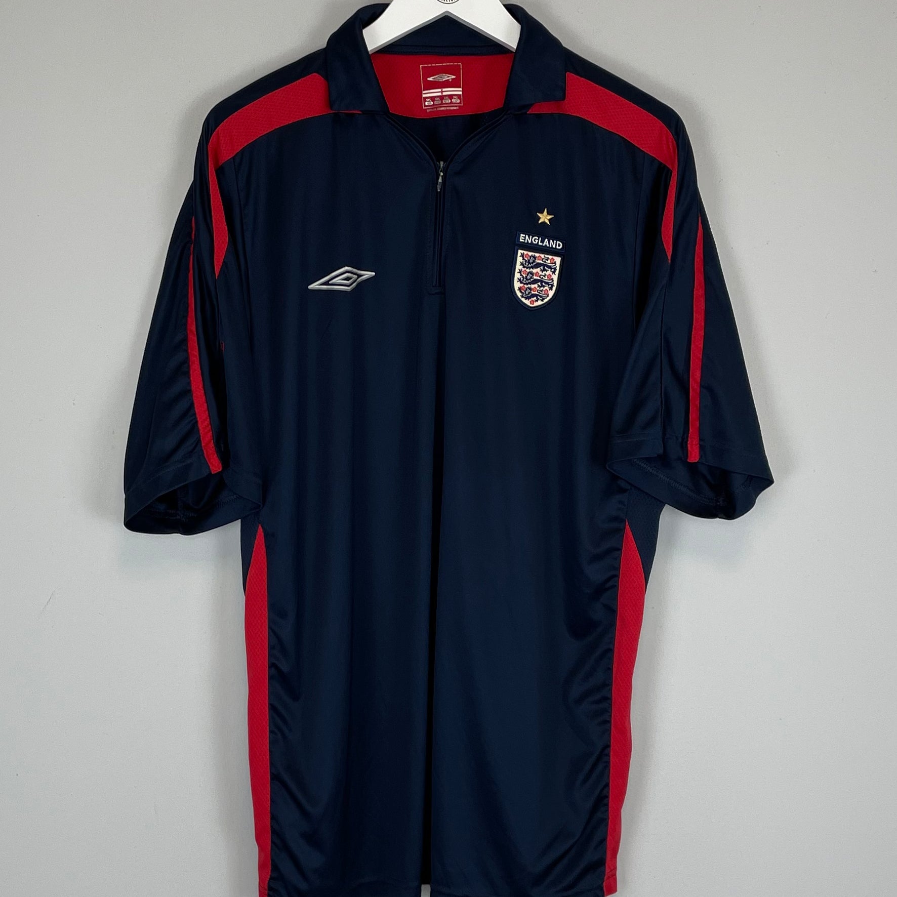 Shop 2008/09 ENGLAND 1/4 ZIP (XXL) UMBRO, classic football shirts, vintage football shirts & retro soccer jerseys at Cult Kits