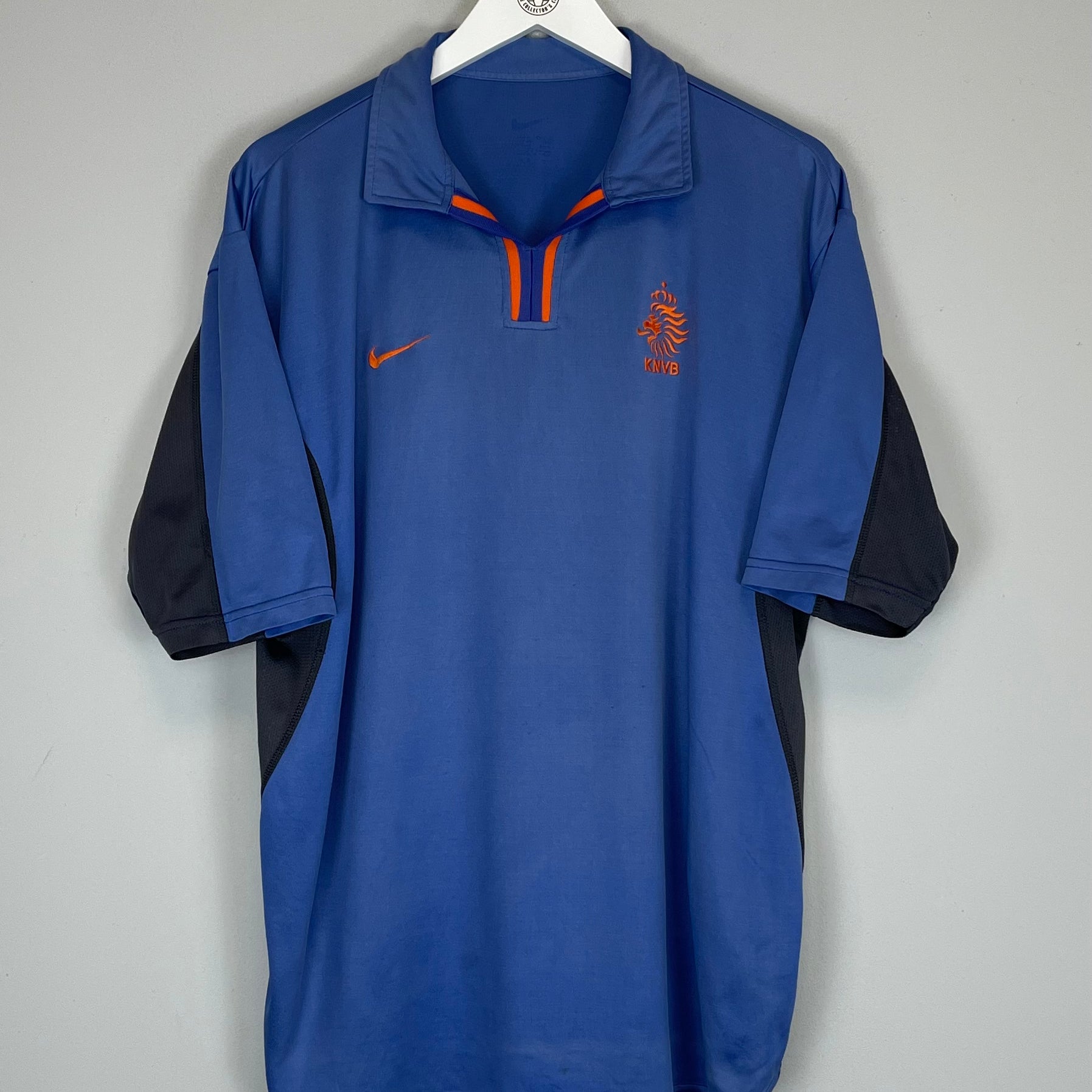 Shop 2000/02 NETHERLANDS AWAY SHIRT (M) NIKE, classic football shirts, vintage football shirts & retro soccer jerseys at Cult Kits