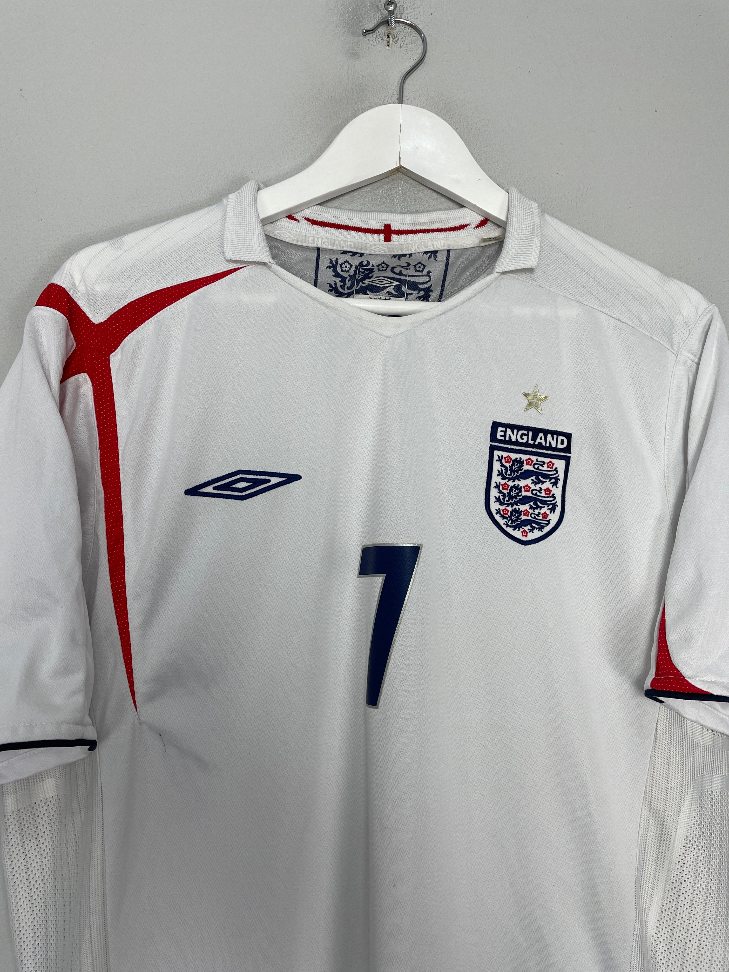 Shop 2005/07 ENGLAND BECKHAM #7 HOME SHIRT (XL) UMBRO, classic football shirts, vintage football shirts & retro soccer jerseys at Cult Kits