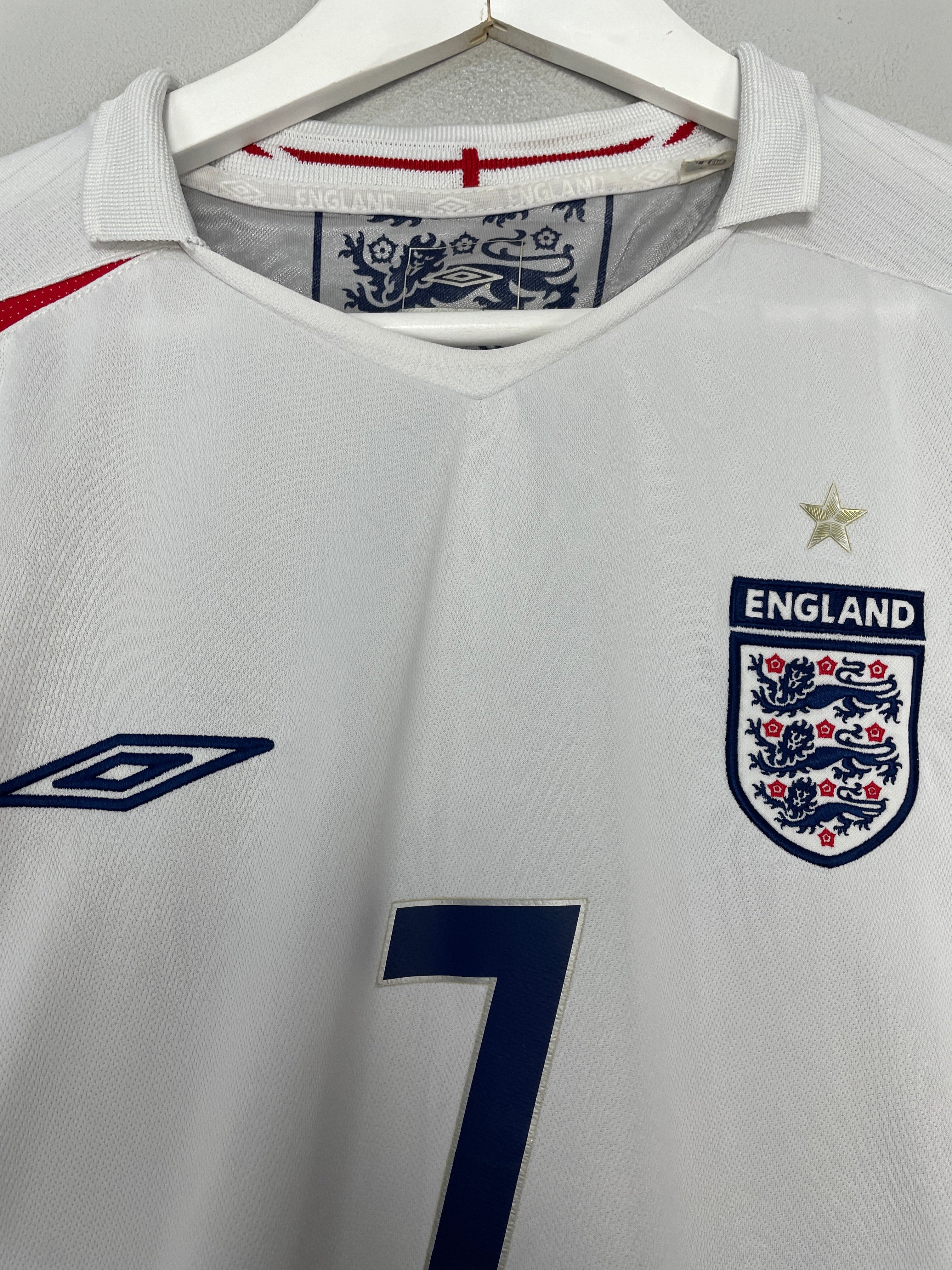 Shop 2005/07 ENGLAND BECKHAM #7 HOME SHIRT (XL) UMBRO, classic football shirts, vintage football shirts & retro soccer jerseys at Cult Kits