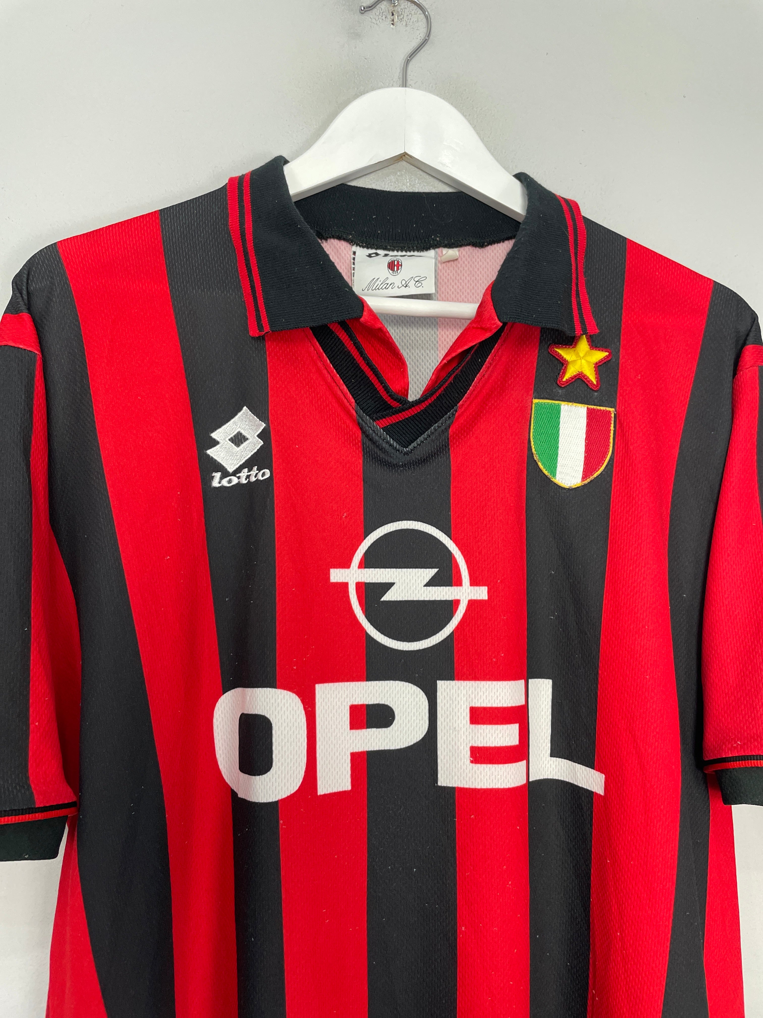 Shop 1996/97 AC MILAN HOME SHIRT (XL) LOTTO, classic football shirts, vintage football shirts & retro soccer jerseys at Cult Kits