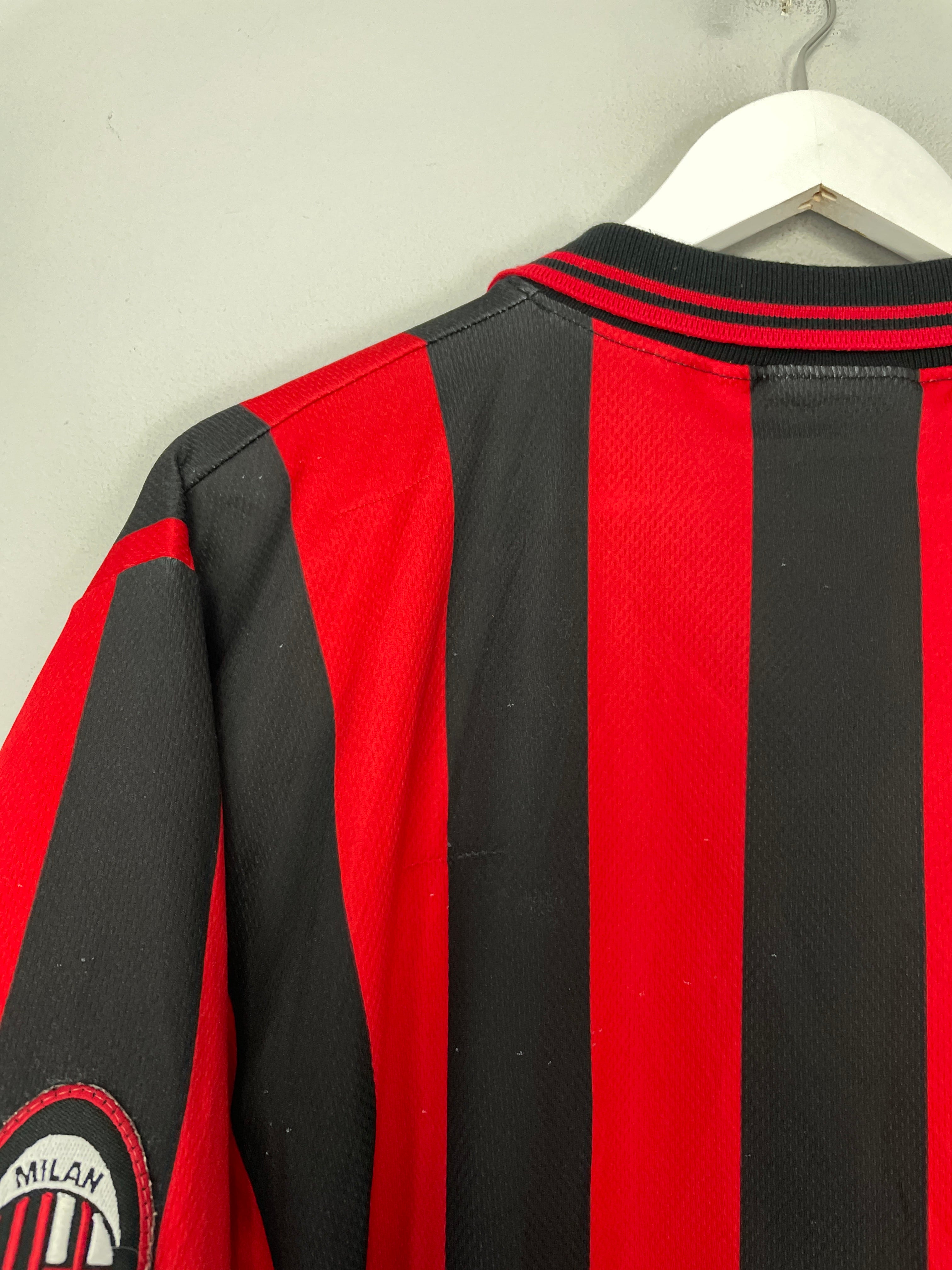 Shop 1996/97 AC MILAN HOME SHIRT (XL) LOTTO, classic football shirts, vintage football shirts & retro soccer jerseys at Cult Kits