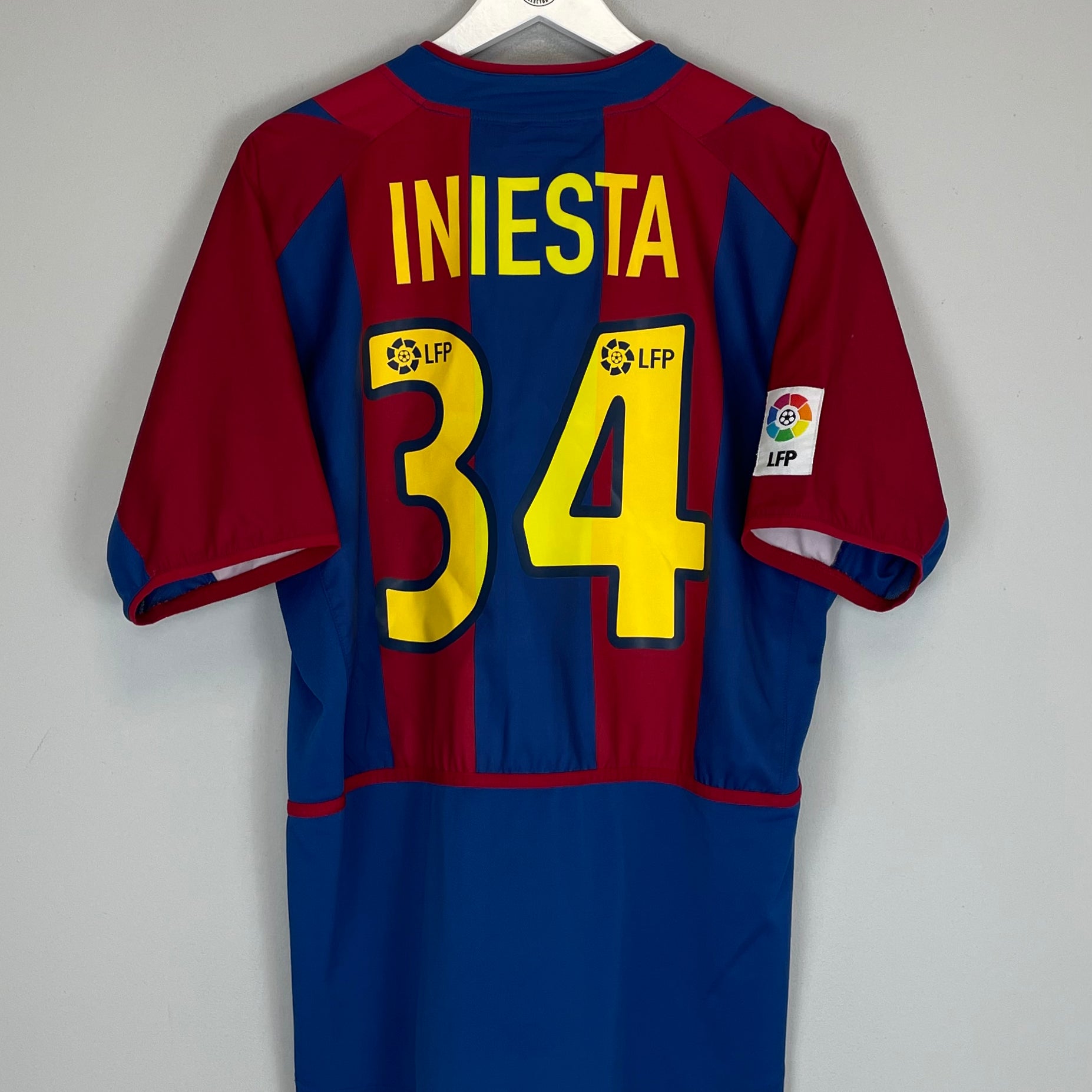 2002/03 BARCELONA INIESTA #34 HOME SHIRT (L) NIKE – Cult Kits