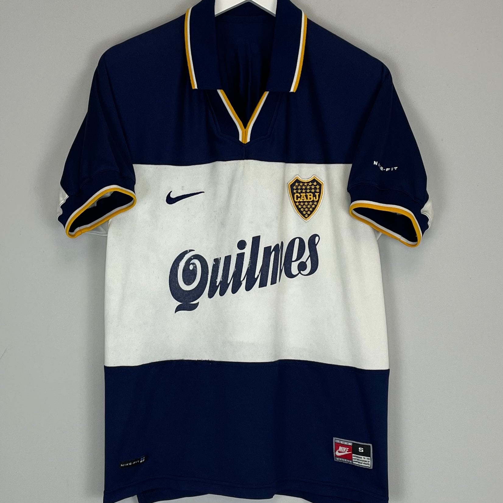 Shop 1998/99 BOCA JUNIORS AWAY SHIRT (S) NIKE, classic football shirts, vintage football shirts & retro soccer jerseys at Cult Kits