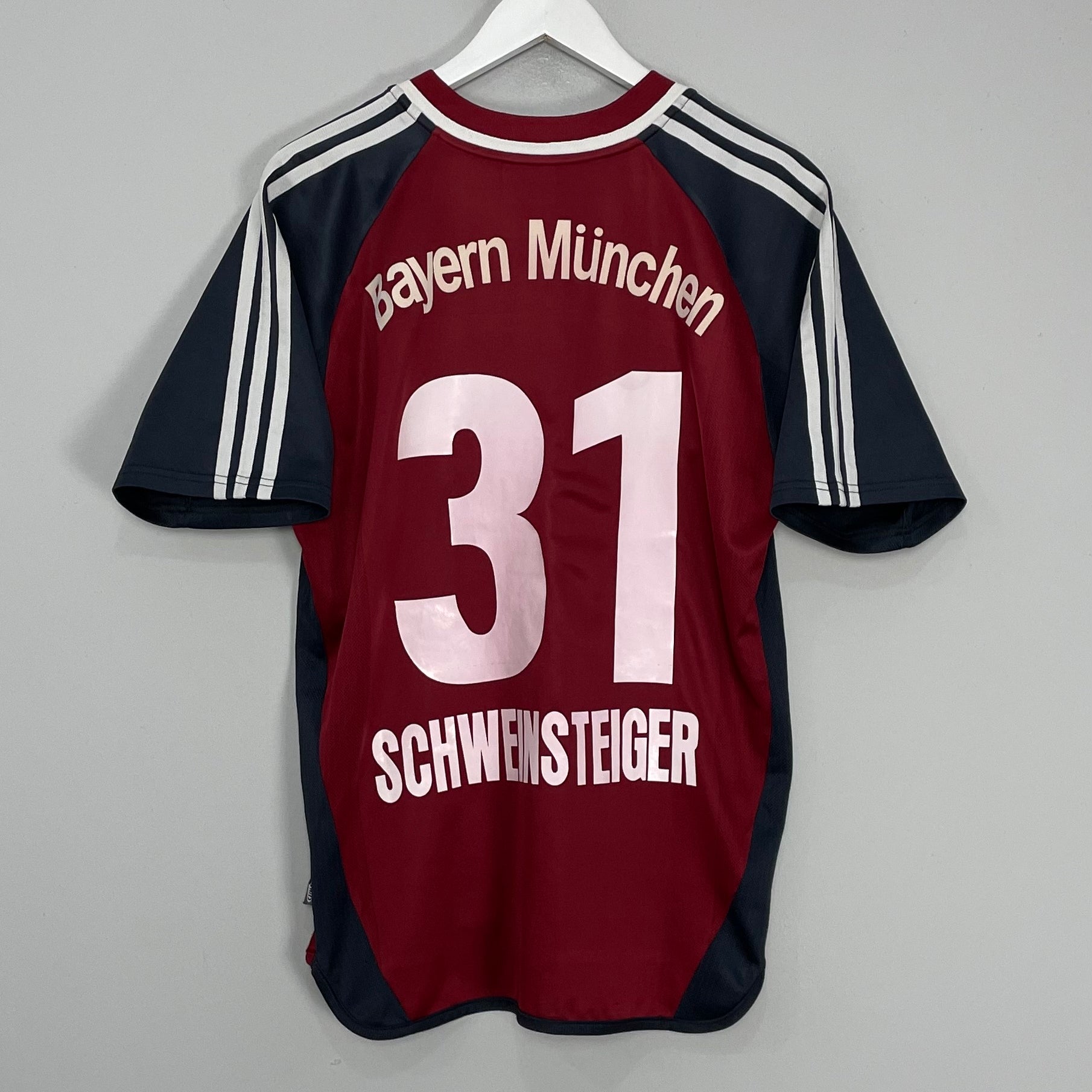 Shop 2001/02 BAYERN MUNICH SCHWEINSTEIGER #31 HOME SHIRT (M) ADIDAS, classic football shirts, vintage football shirts & retro soccer jerseys at Cult Kits