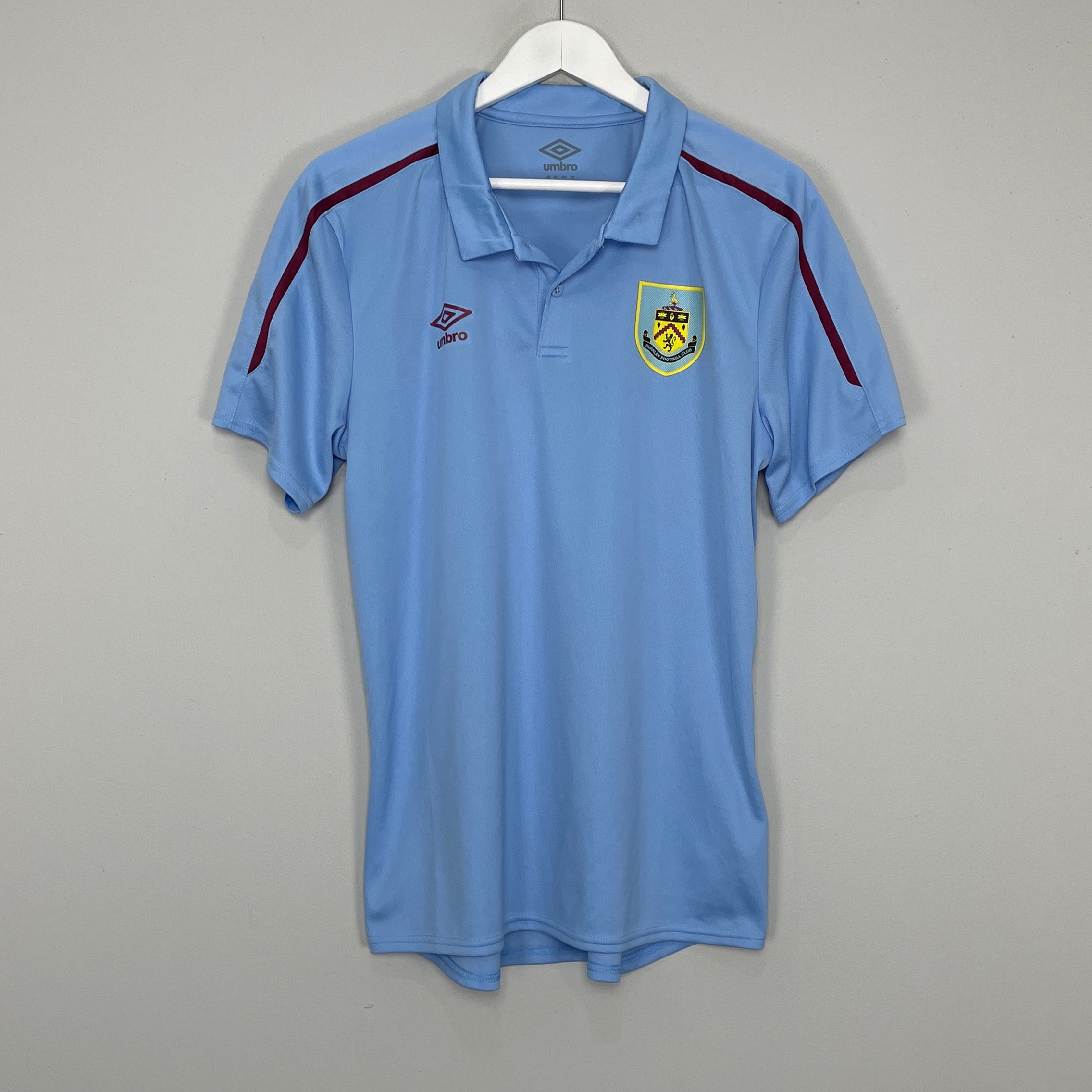 Shop 2019/20 BURNLEY POLO SHIRT (L) UMBRO, classic football shirts, vintage football shirts & retro soccer jerseys at Cult Kits