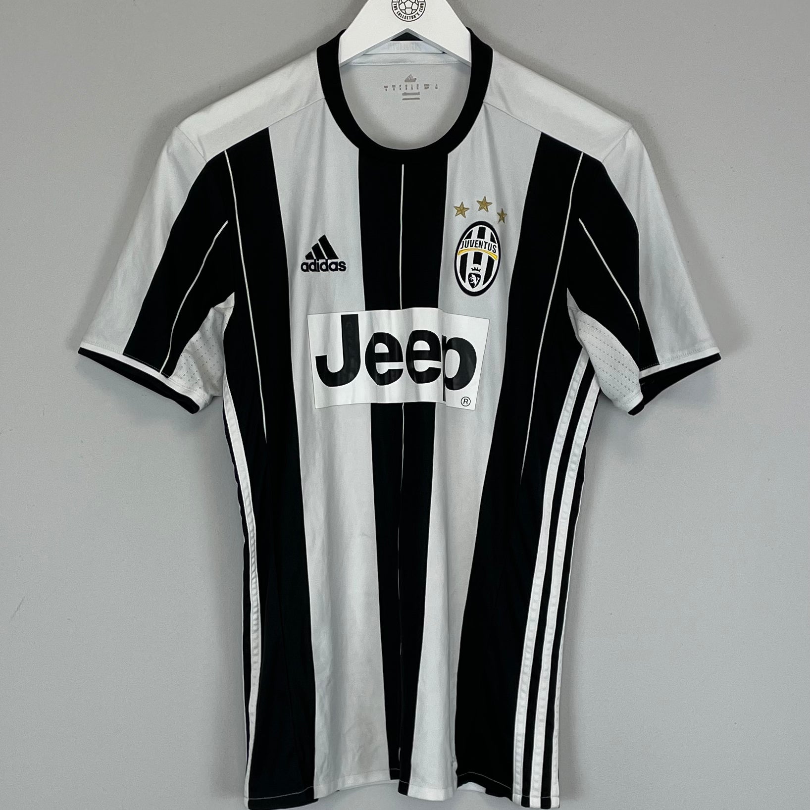 Shop 2016/17 JUVENTUS HOME SHIRT (S) NIKE, classic football shirts, vintage football shirts & retro soccer jerseys at Cult Kits