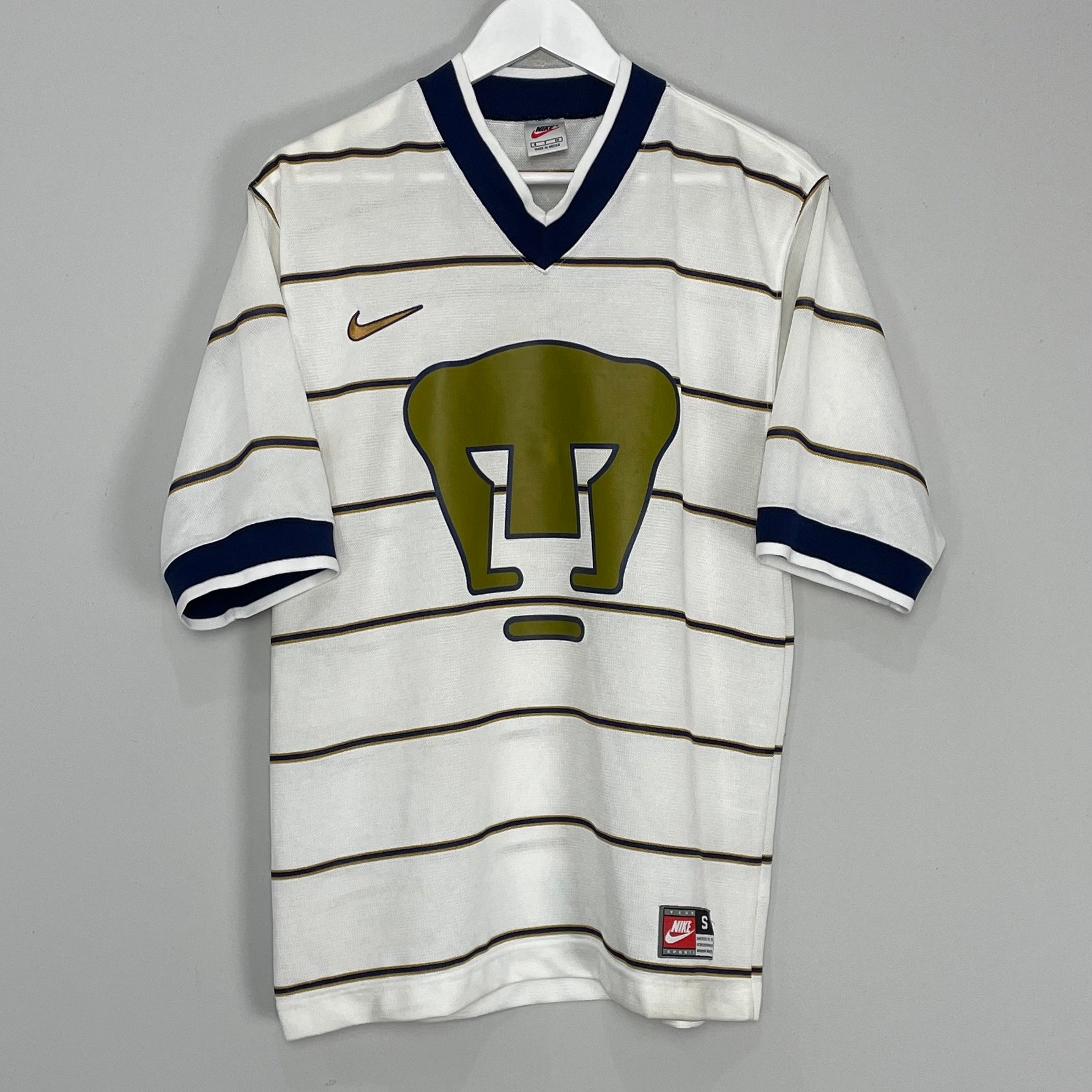 Shop 1997/98 UNAM PUMAS HOME SHIRT (S) NIKE, classic football shirts, vintage football shirts & retro soccer jerseys at Cult Kits