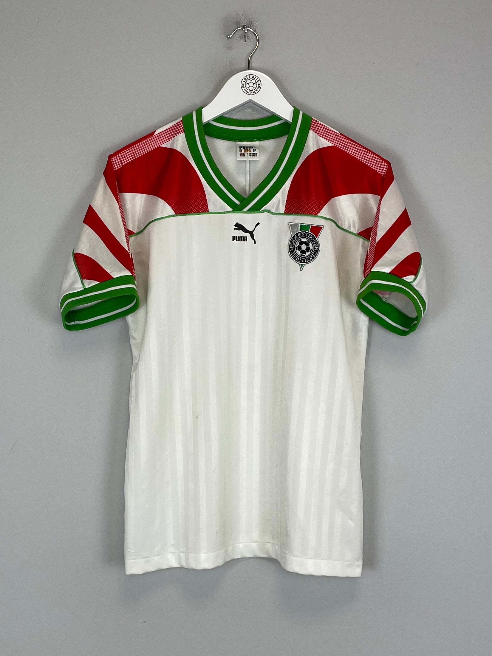 Shop 1995/96 BULGARIA #8 HOME SHIRT (M) PUMA, classic football shirts, vintage football shirts & retro soccer jerseys at Cult Kits