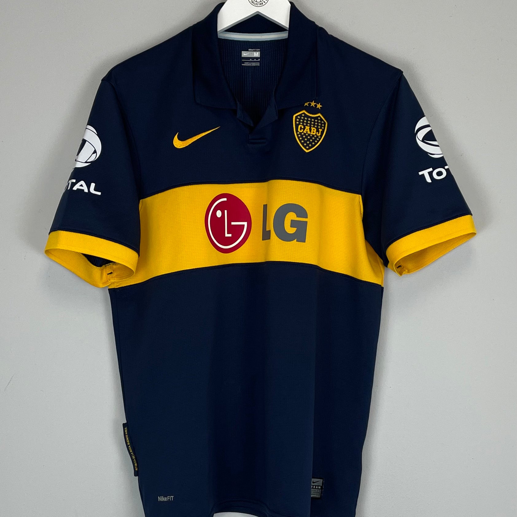 Shop 2009/10 BOCA JUNIORS HOME SHIRT (M) NIKE, classic football shirts, vintage football shirts & retro soccer jerseys at Cult Kits