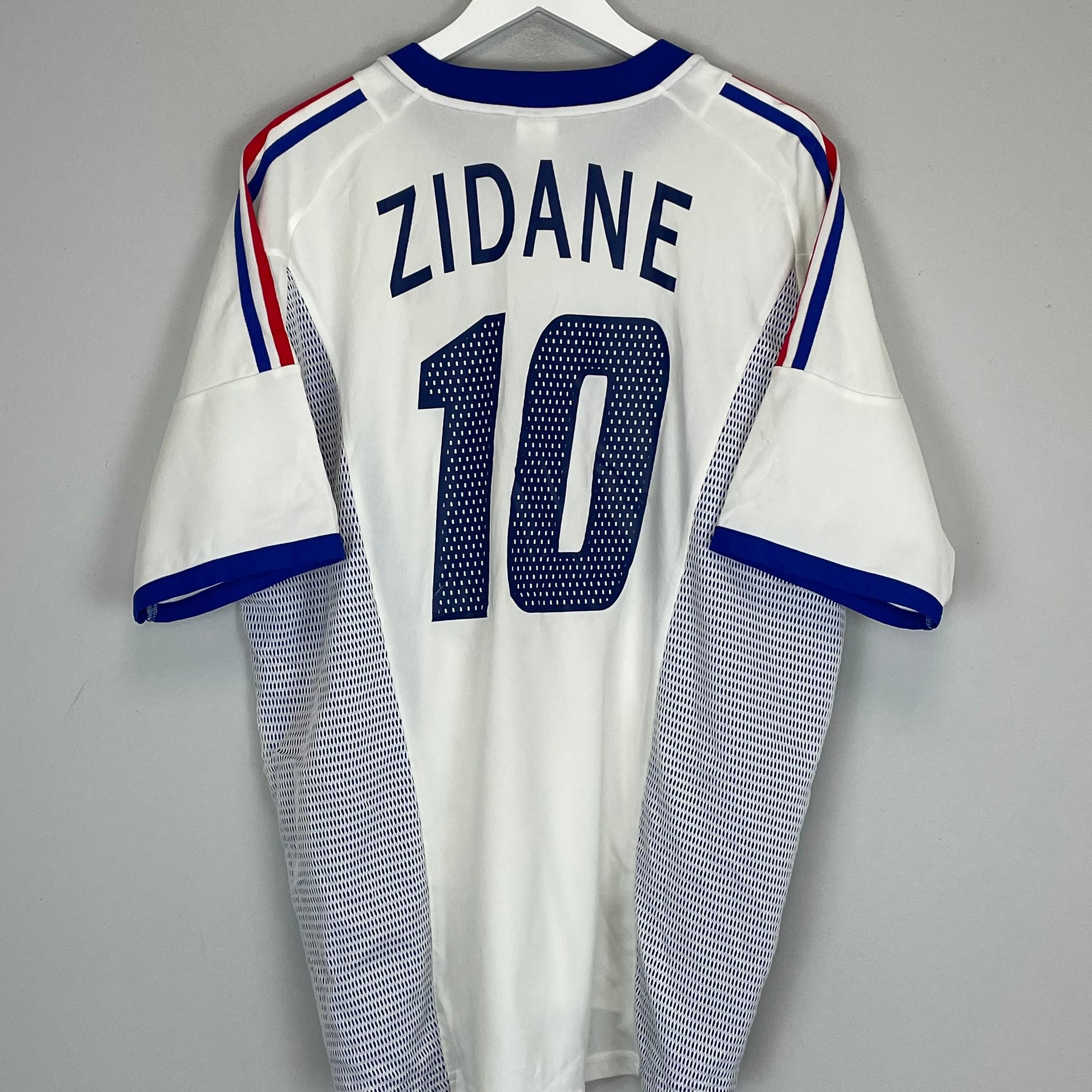 Shop 2002/04 FRANCE ZIDANE #10 AWAY SHIRT (XL) ADIDAS, classic football shirts, vintage football shirts & retro soccer jerseys at Cult Kits