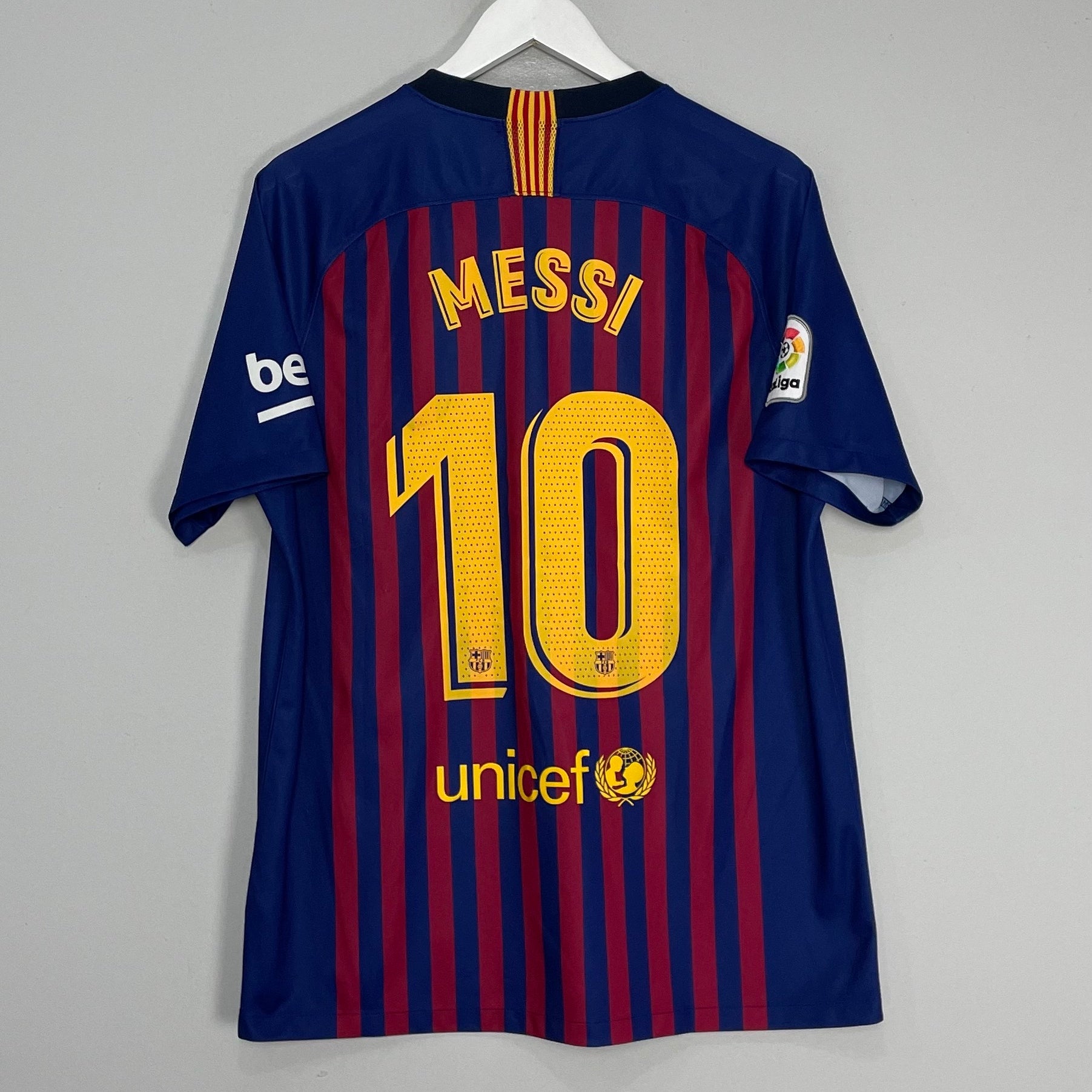 Shop 2018/19 BARCELONA MESSI #10 HOME SHIRT (L) NIKE, classic football shirts, vintage football shirts & retro soccer jerseys at Cult Kits