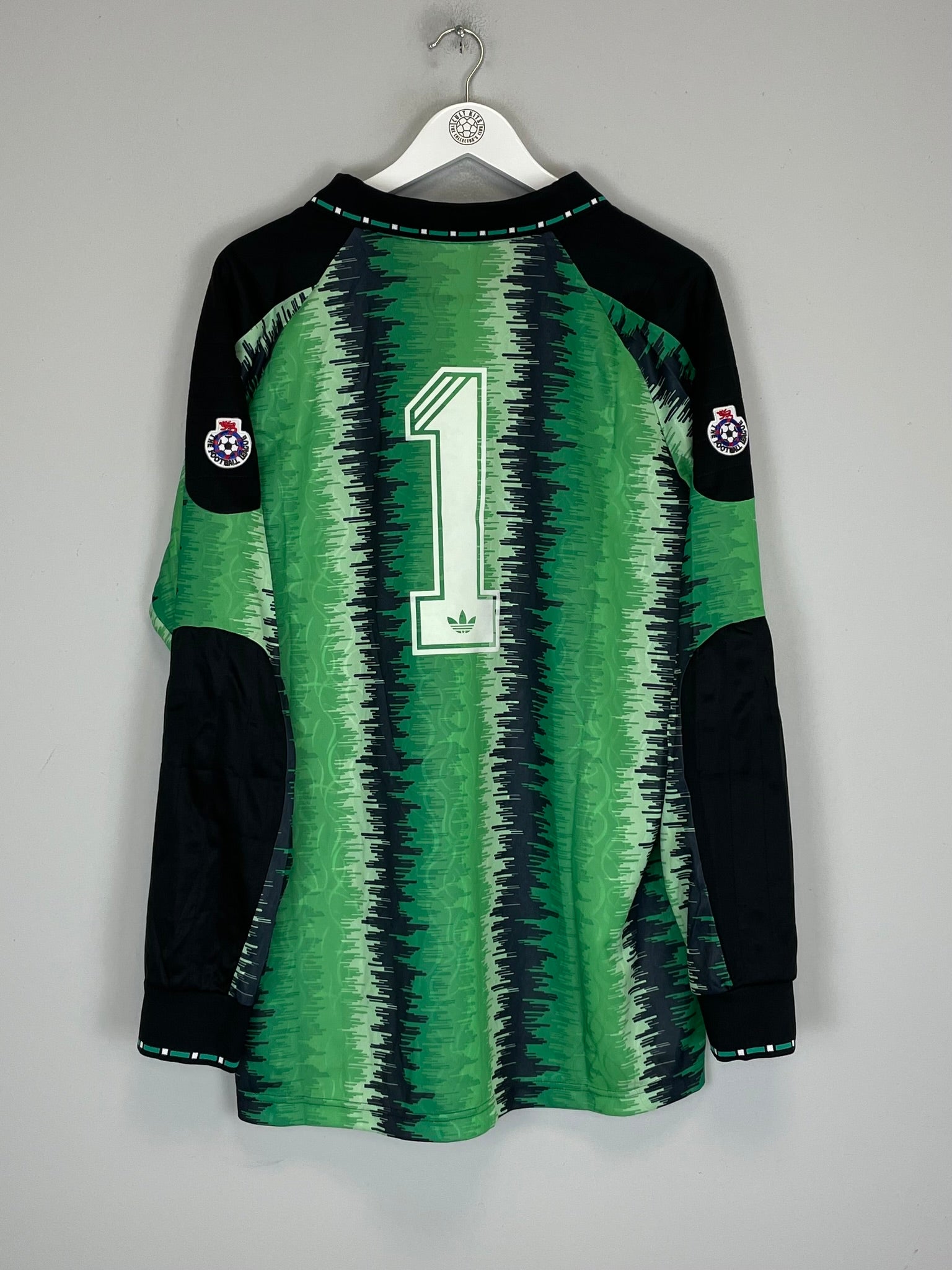 Shop 1990 MANCHESTER UNITED #1 *BNWT* GK SHIRT (XL) ADIDAS ORIGINALS, classic football shirts, vintage football shirts & retro soccer jerseys at Cult Kits