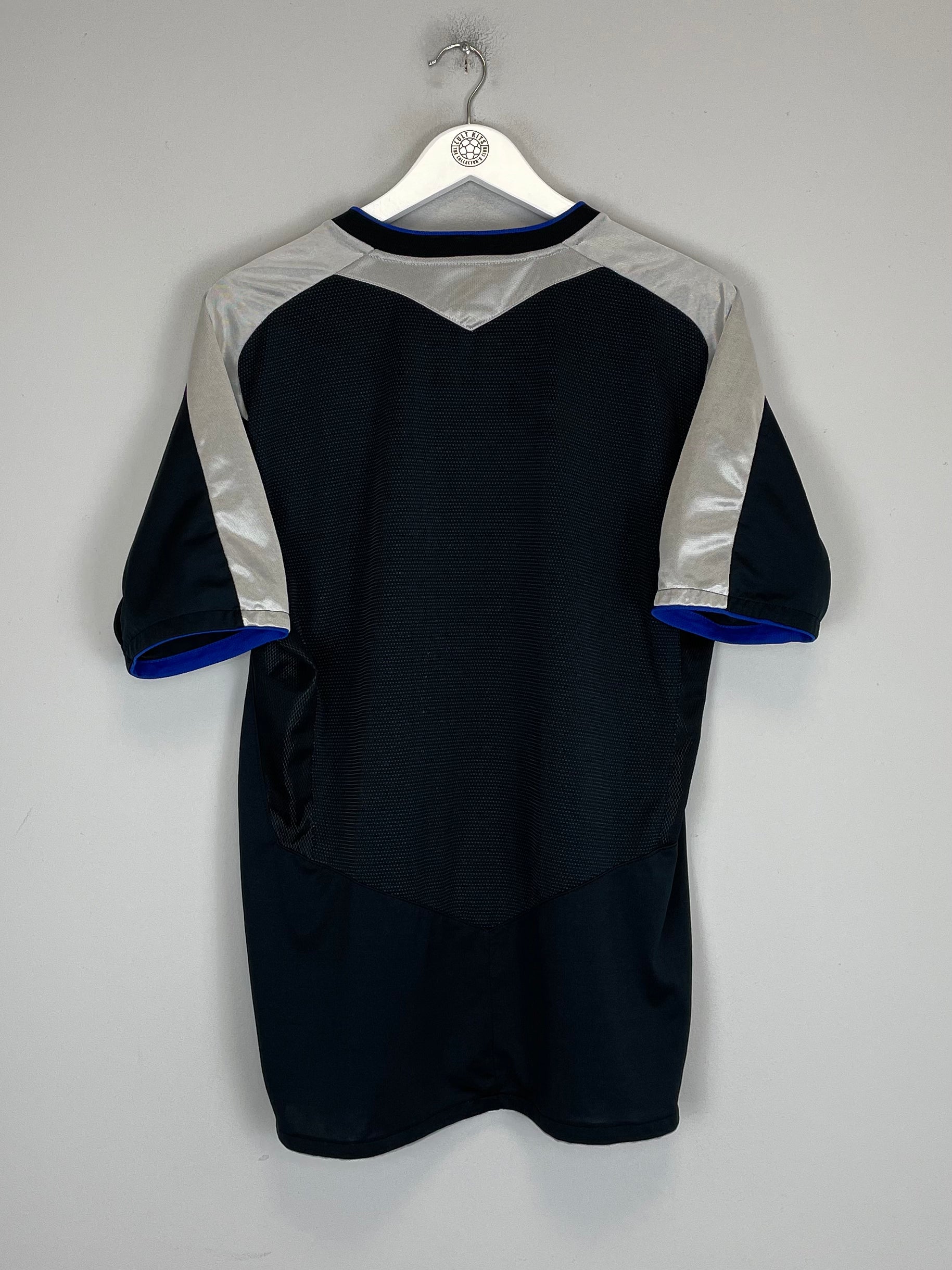 Shop 2004/05 CHELSEA AWAY SHIRT (L) UMBRO, classic football shirts, vintage football shirts & retro soccer jerseys at Cult Kits