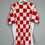2004/06 CROATIA HOME SHIRT (XL) NIKE